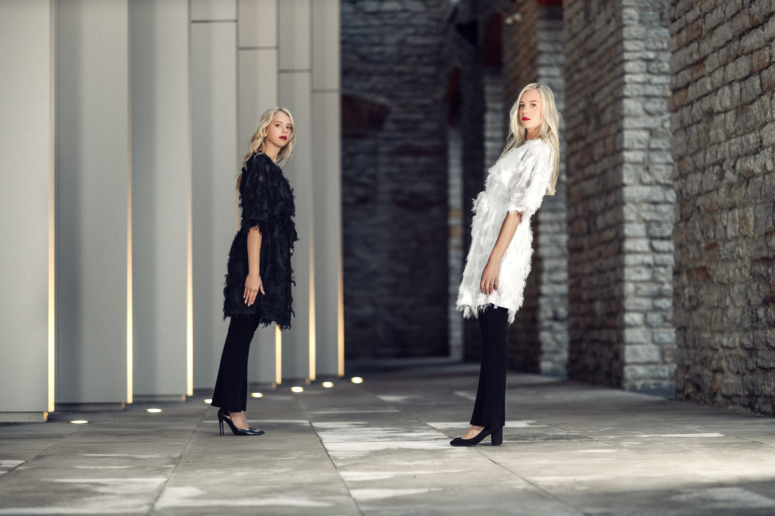 Sandra & Karmen 05.09.2022. Portree- ja perefotograaf Anton Hansen Tallinnas, Eestis