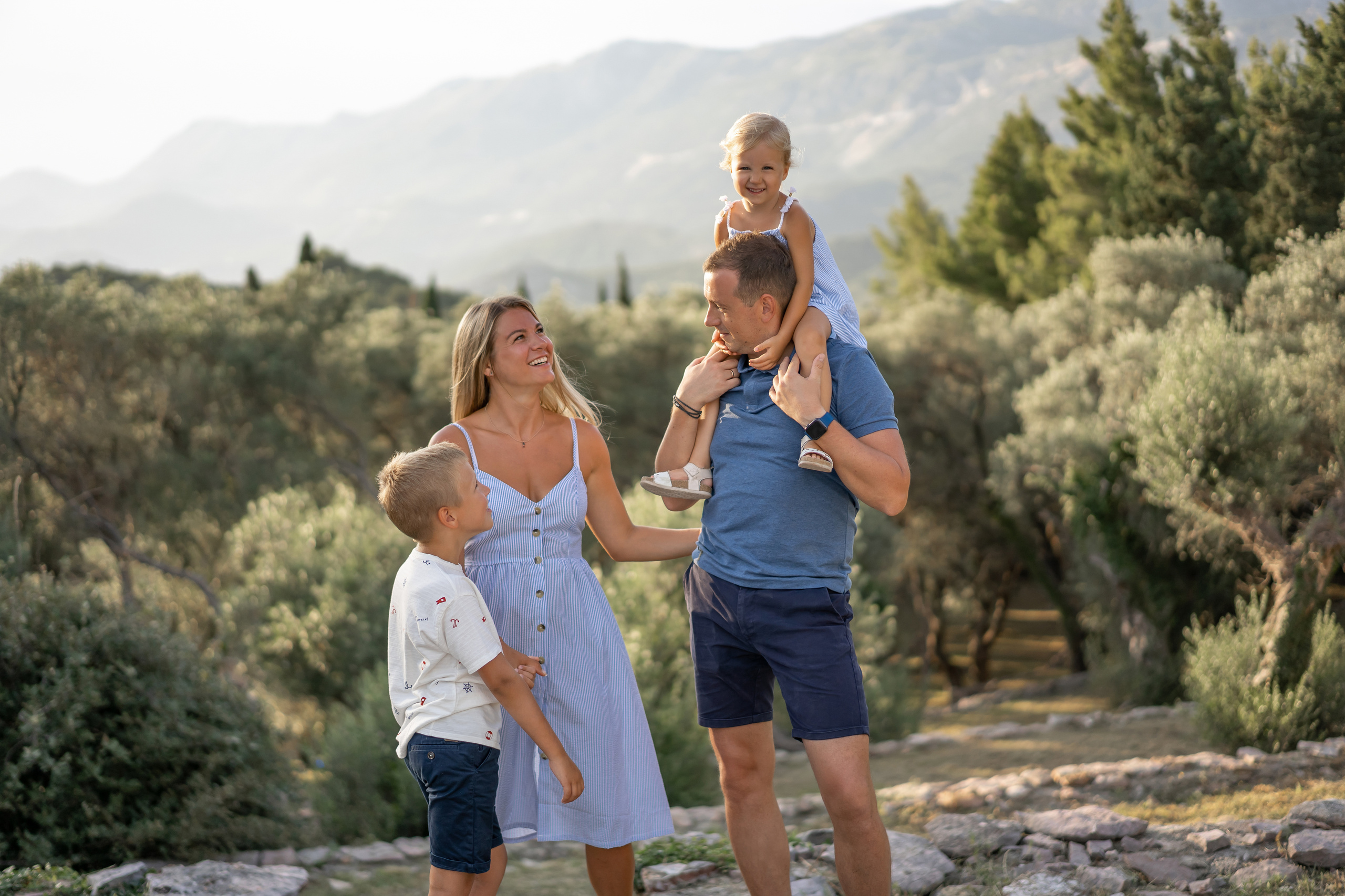 Milocer parkında aile fotoğraf çekimi