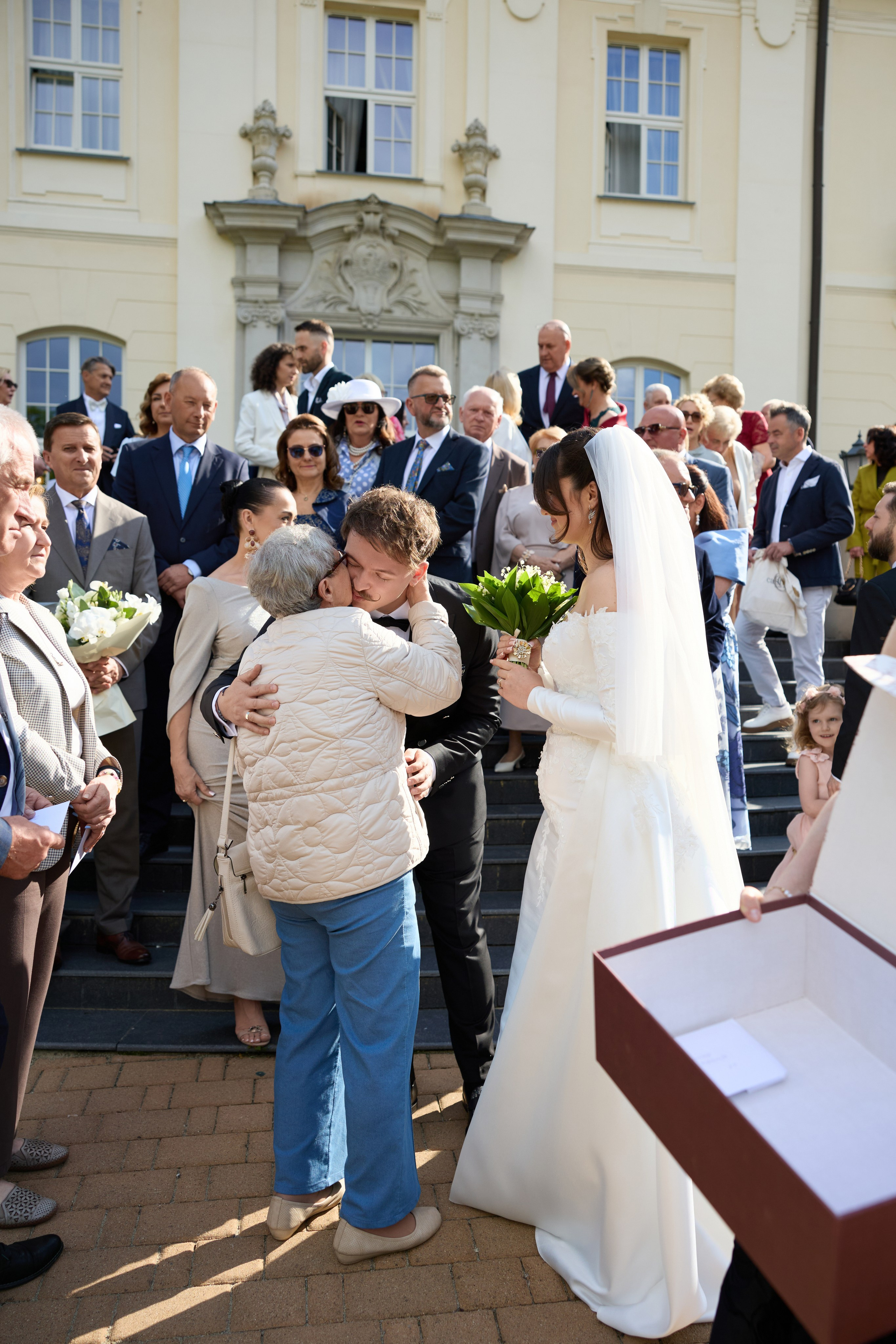 Wiktoria & Kacper. Pałac Goetz. Fotograf ślubny i rodzinny w Krakowie Yana Klymova