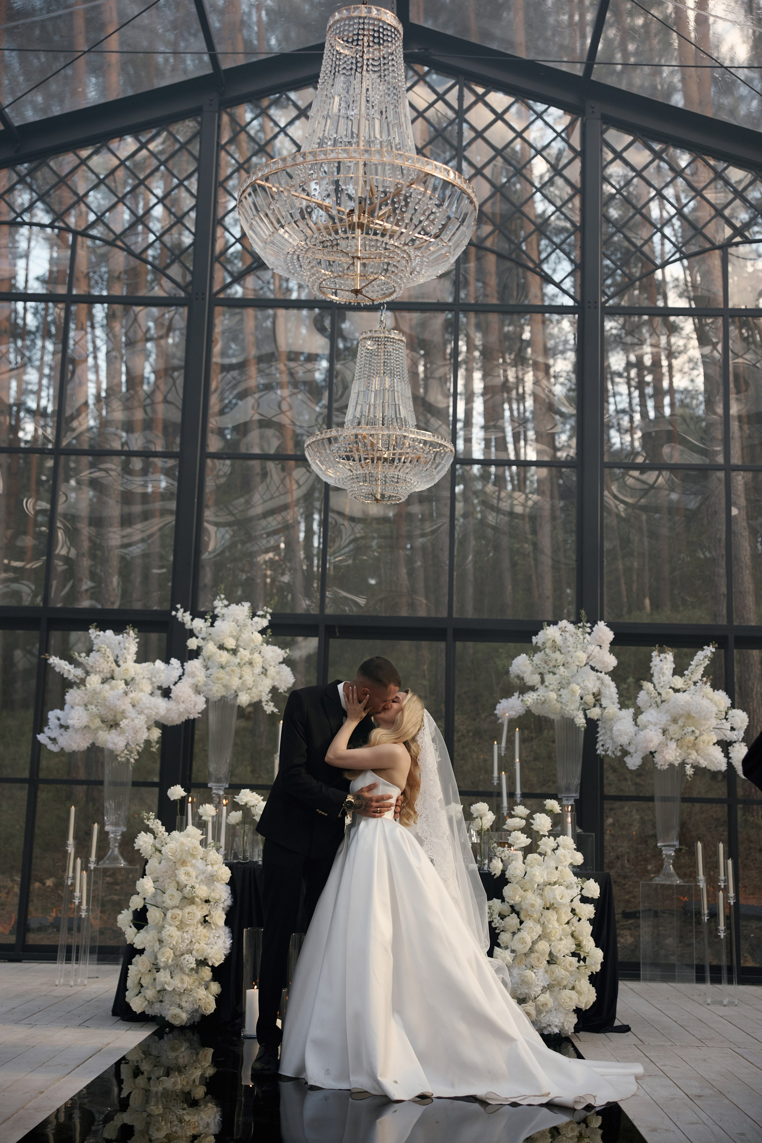 Natalia & Roman. Dworek przy lesie. Fotograf ślubny i rodzinny w Krakowie Yana Klymova