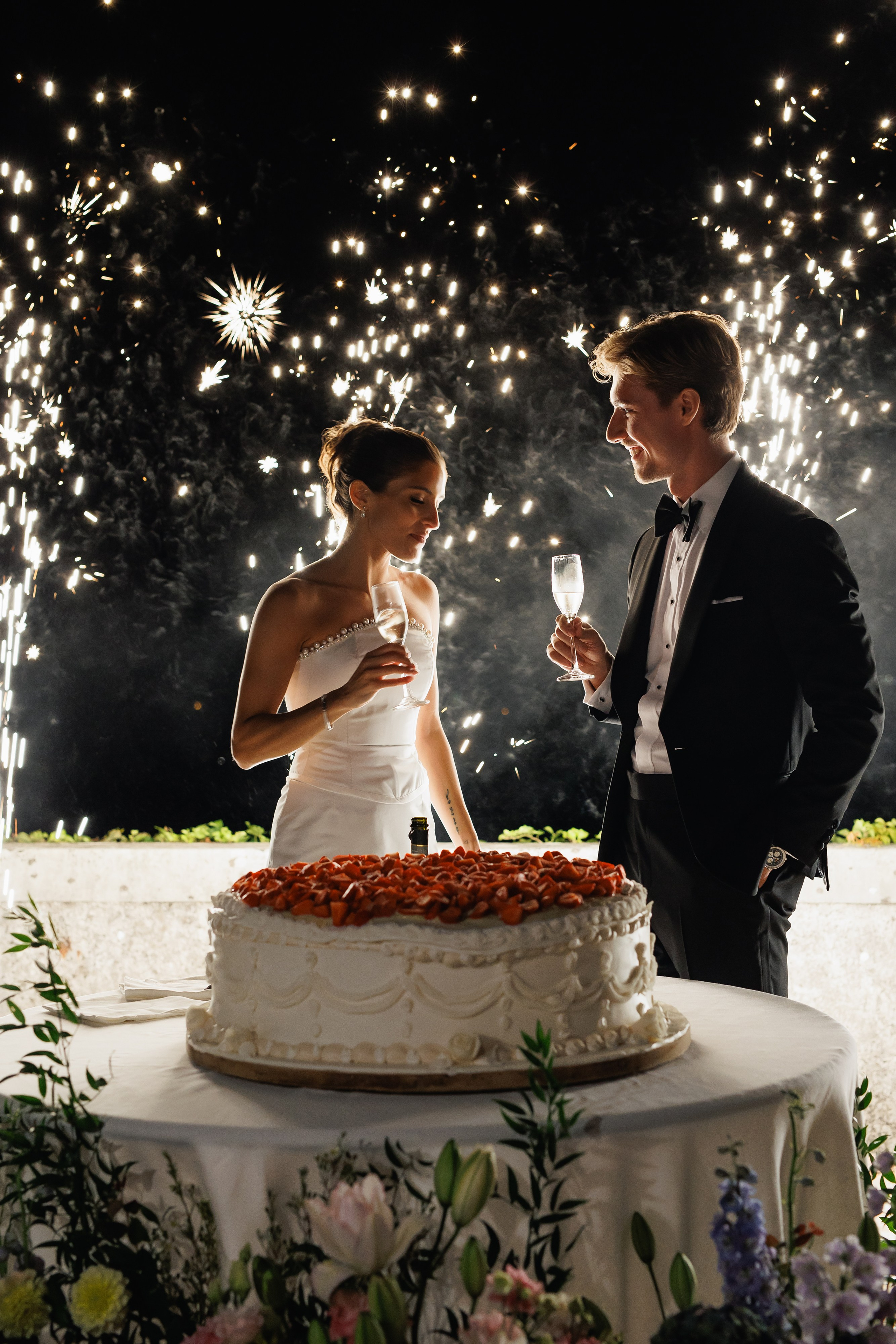 Wedding Photographer Lake Maggiore Como Italy. Wedding Photographer Rome Tuscany Como Sicily Puglia Amalfy Italy- Oksana Savenchuk