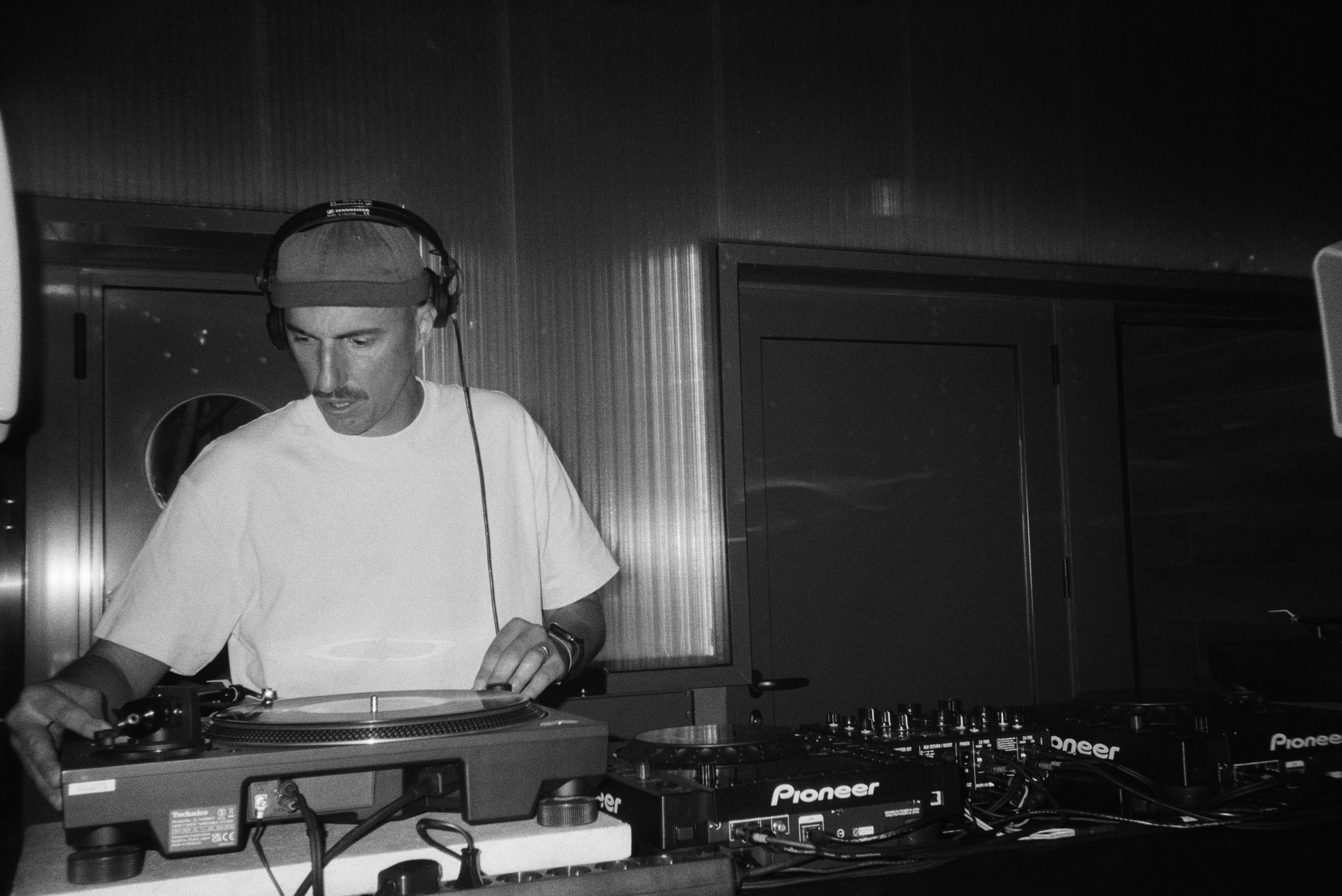 Three House Rooftop Bar. Portrait photographer in Madeira — Marina Shtukina