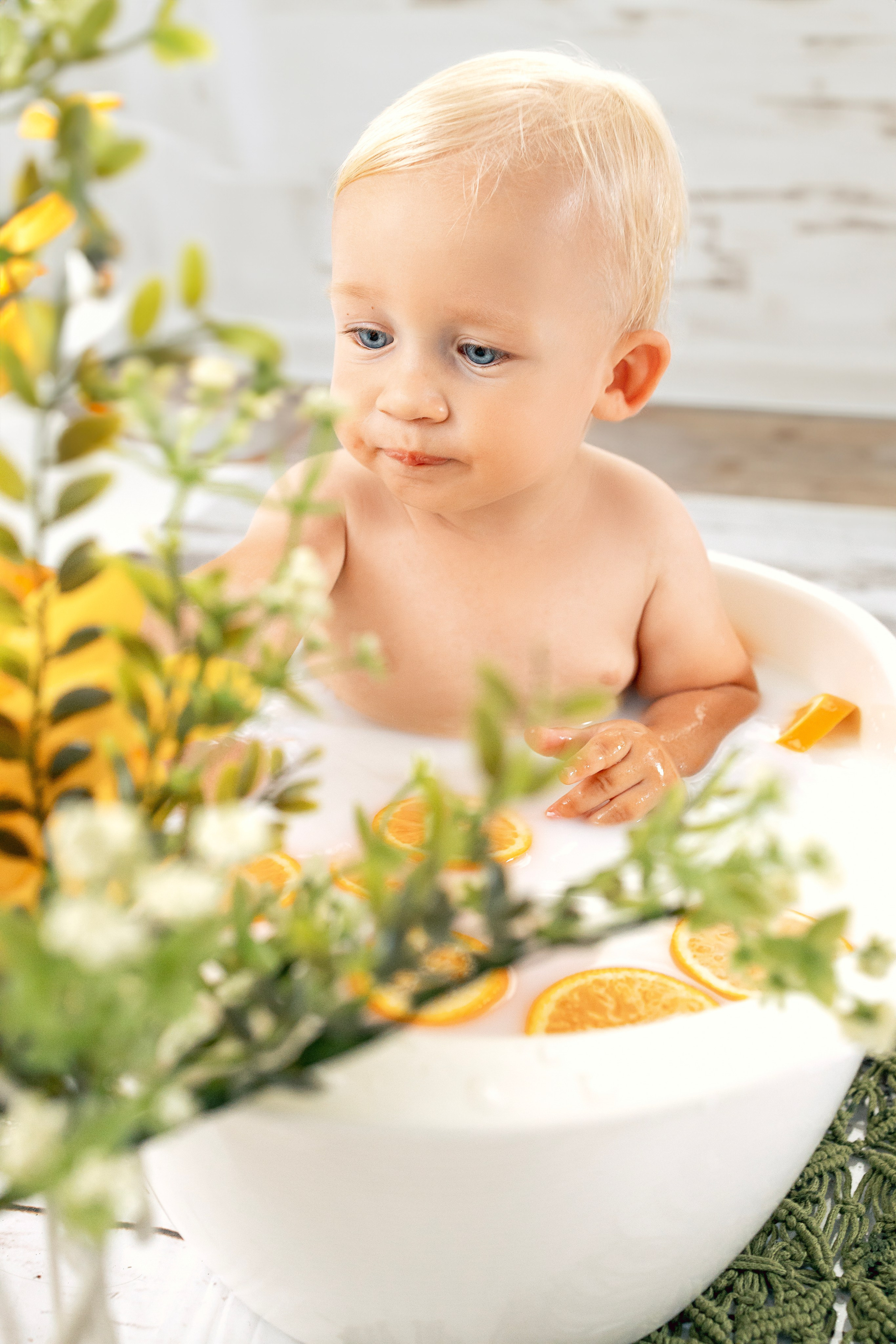 Milk bath. Anaeliseevaphoto.com