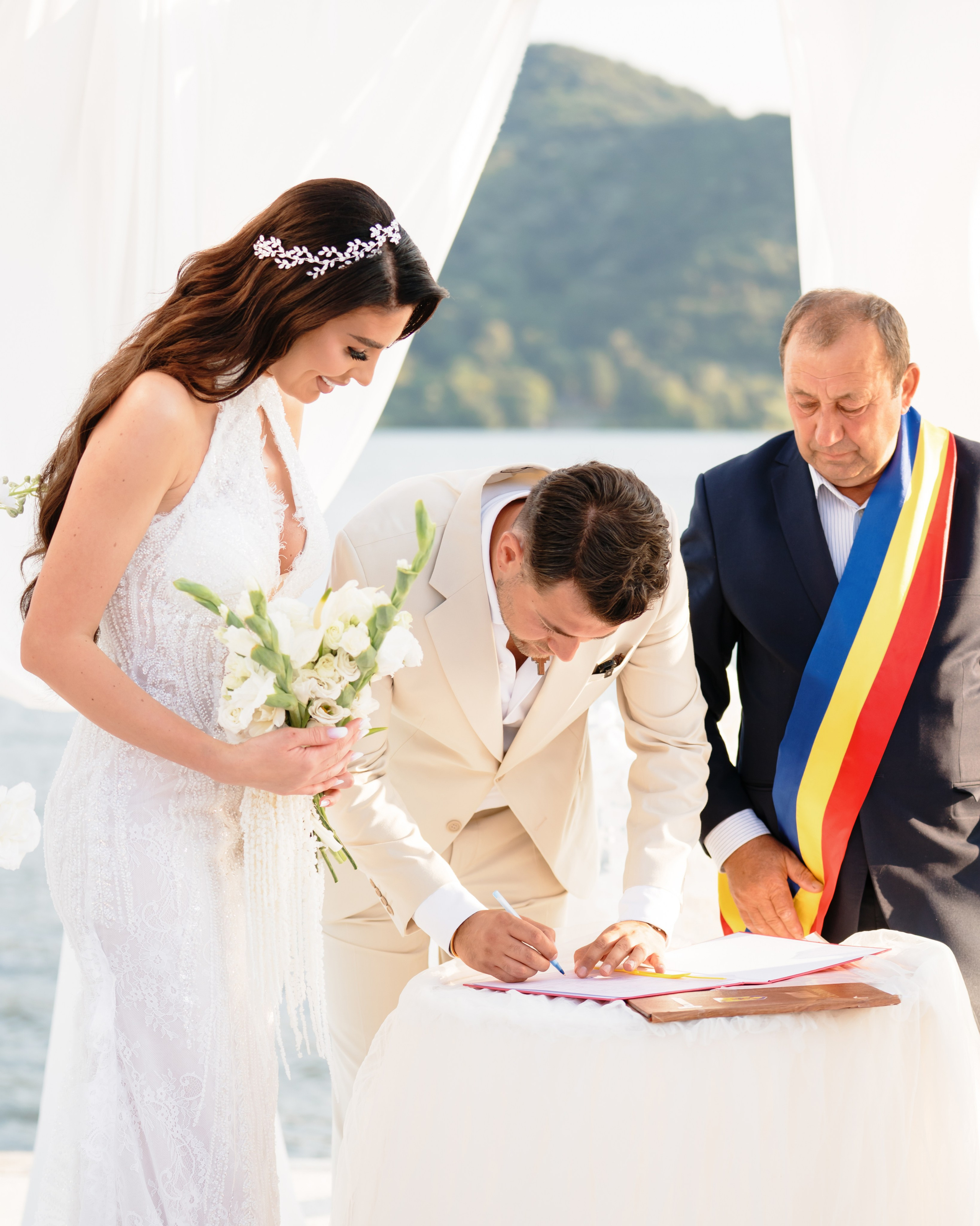 Iubire la apus pe Dunăre | Sonia & Bogdan. Andrei Marta | Fotograf Nuntă & Destination Wedding