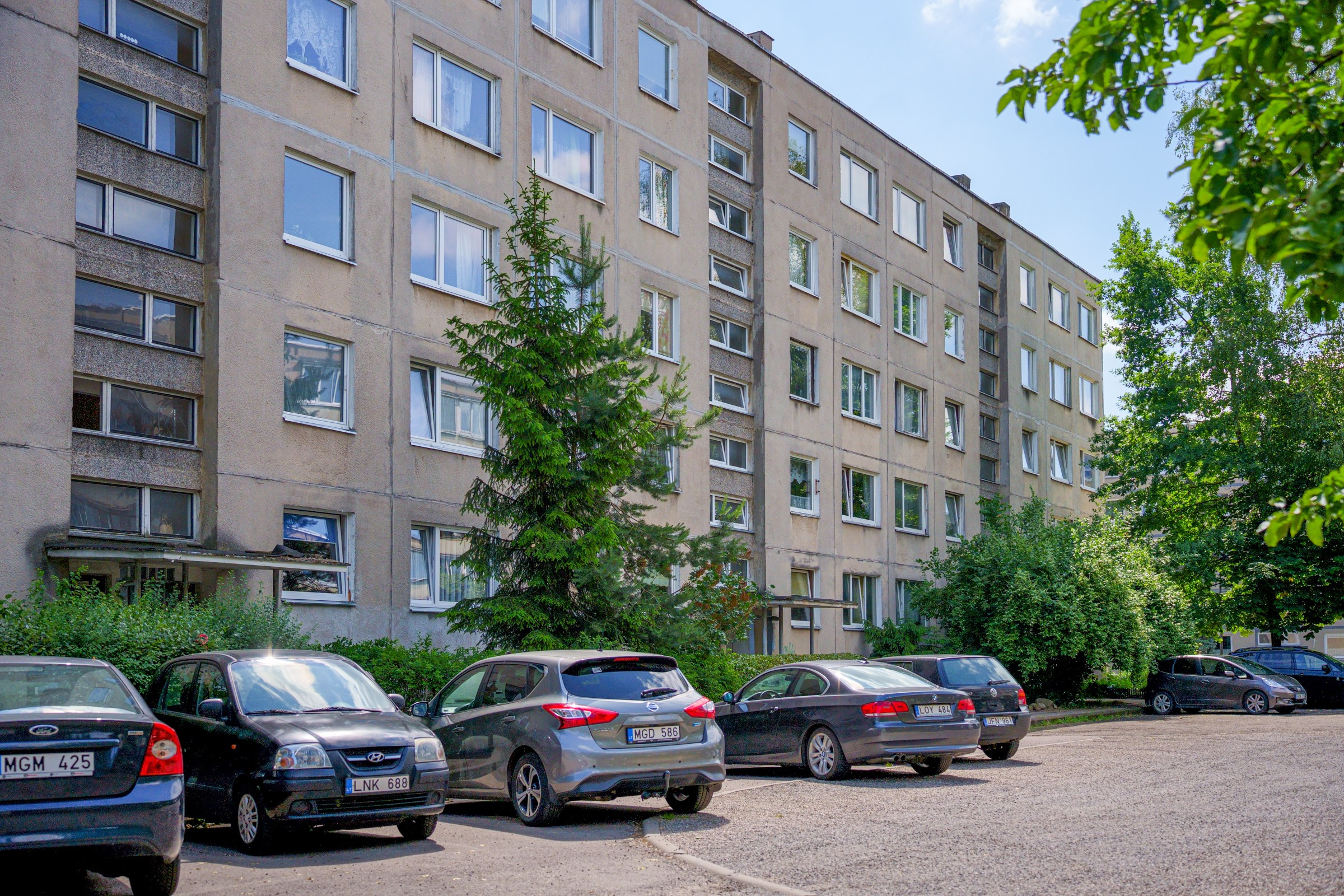 Tuskulėnų g. 8. Elina Sapiega fotografė Vilniuje