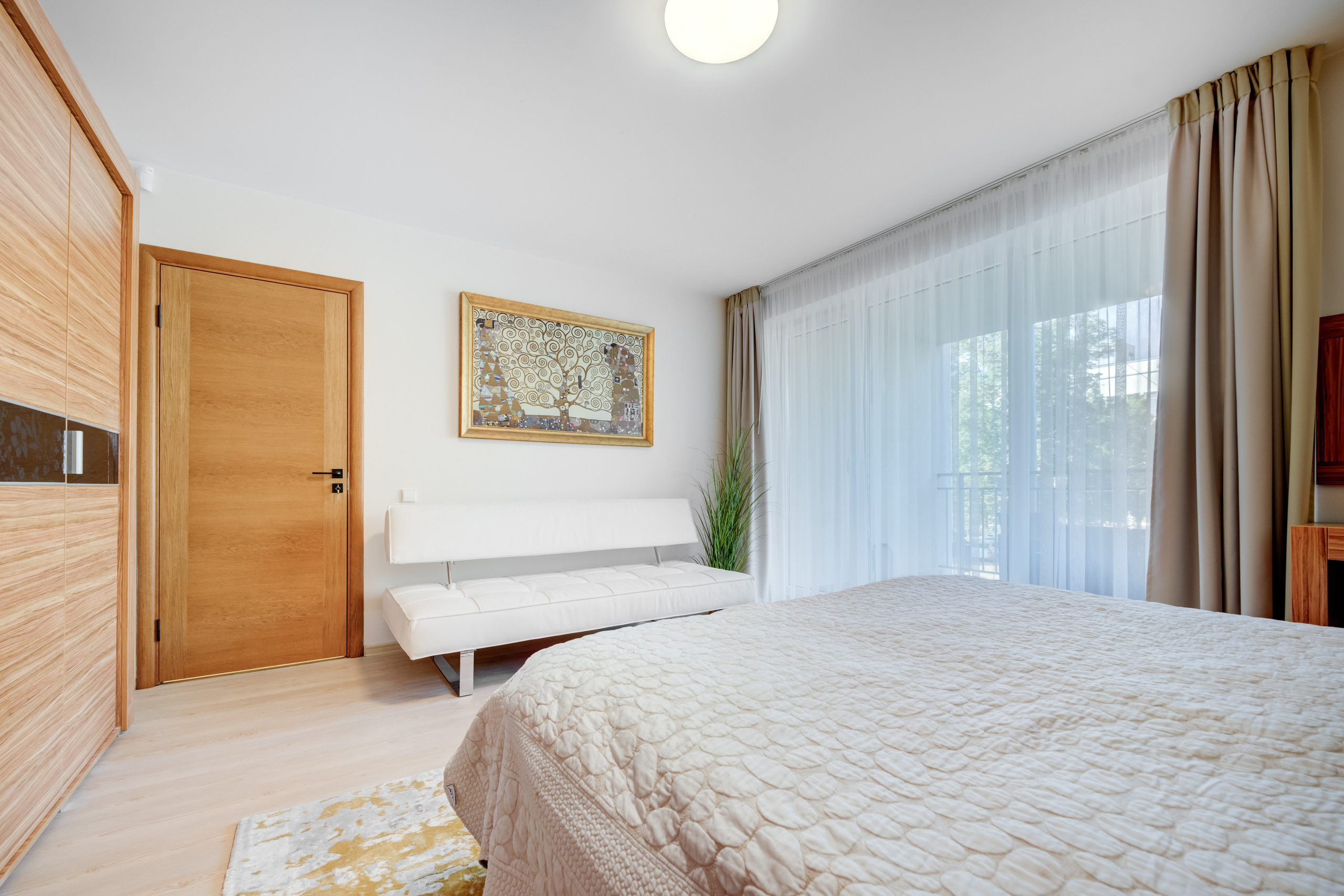 Birželio 23-sios g. 15. Elina Sapiega fotografė Vilniuje