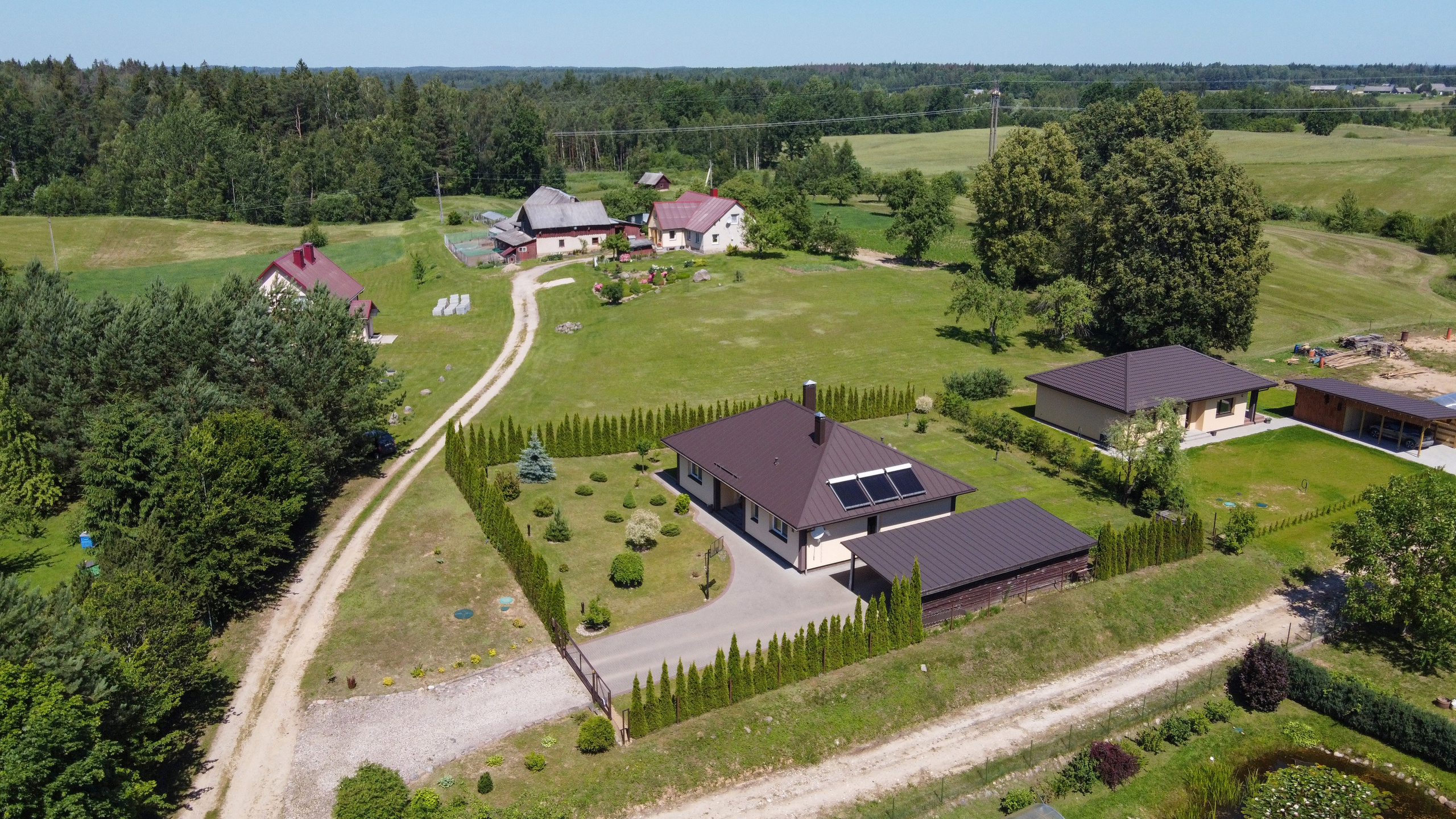 Žudiškių k. Ežero g. 70, Rešes sen. Elina Sapiega fotografė Vilniuje