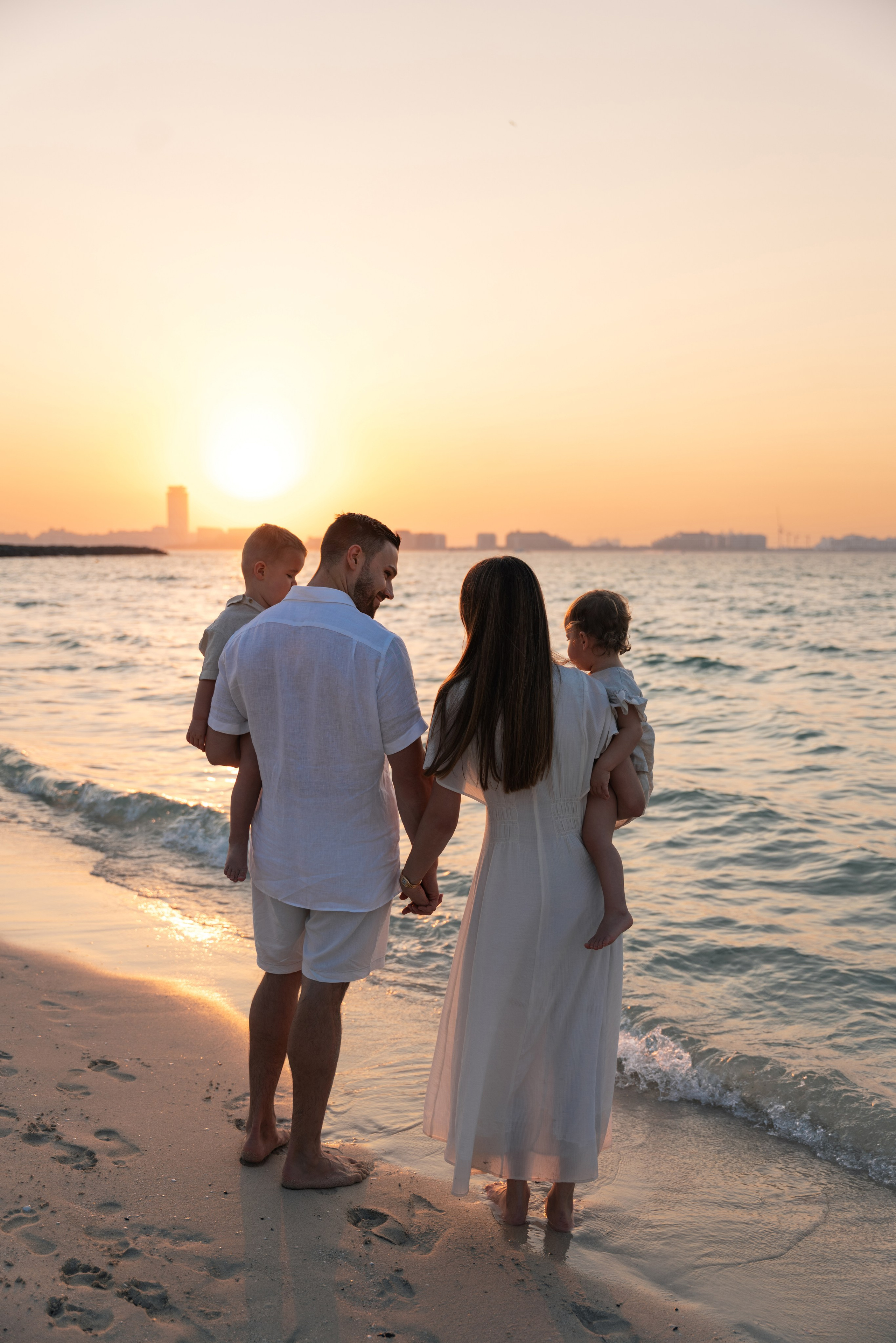 Beach day. Angela Iakovleva — Family Photographer in Dubai