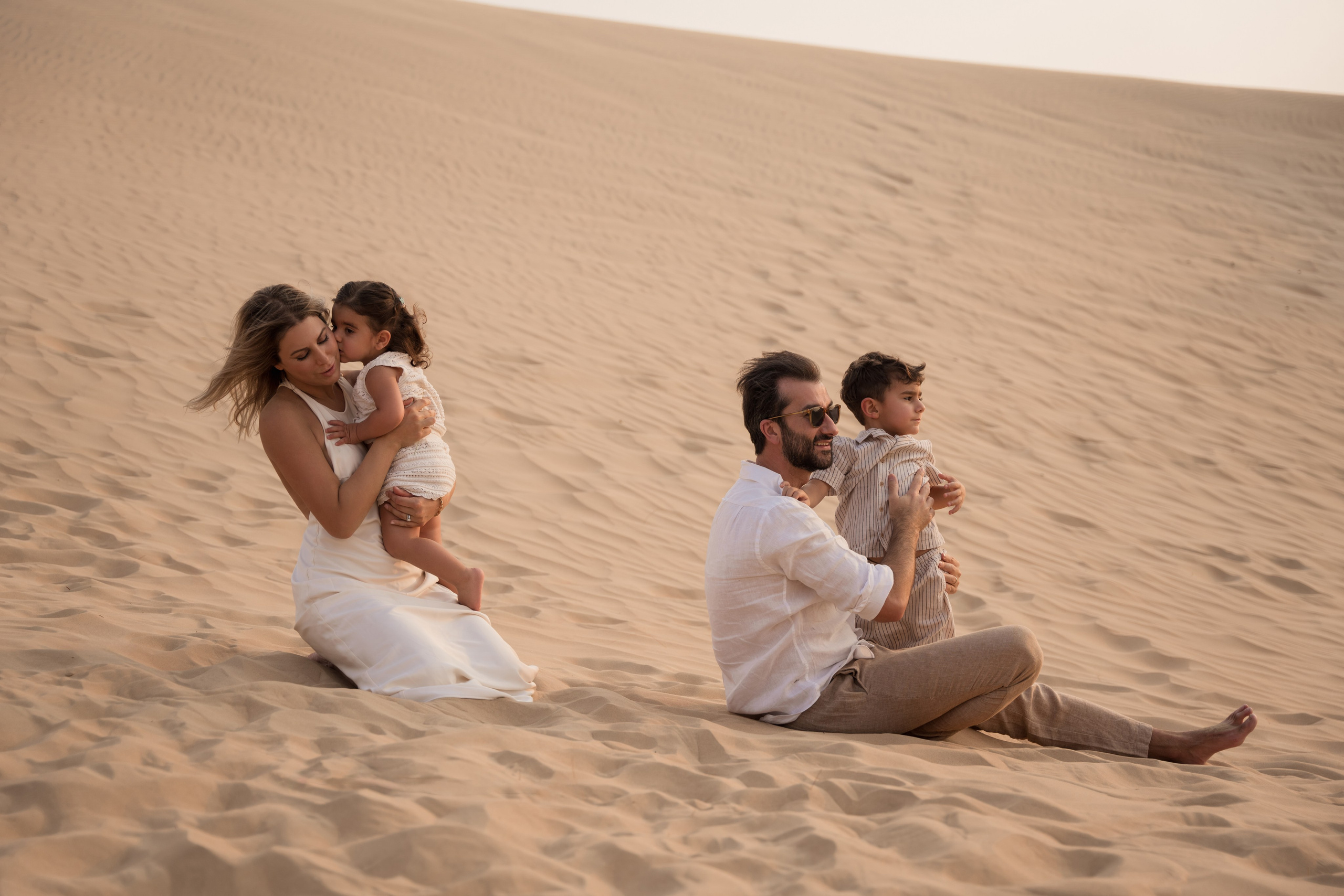 Sun, sand & family. Angela Iakovleva — Family Photographer in Dubai