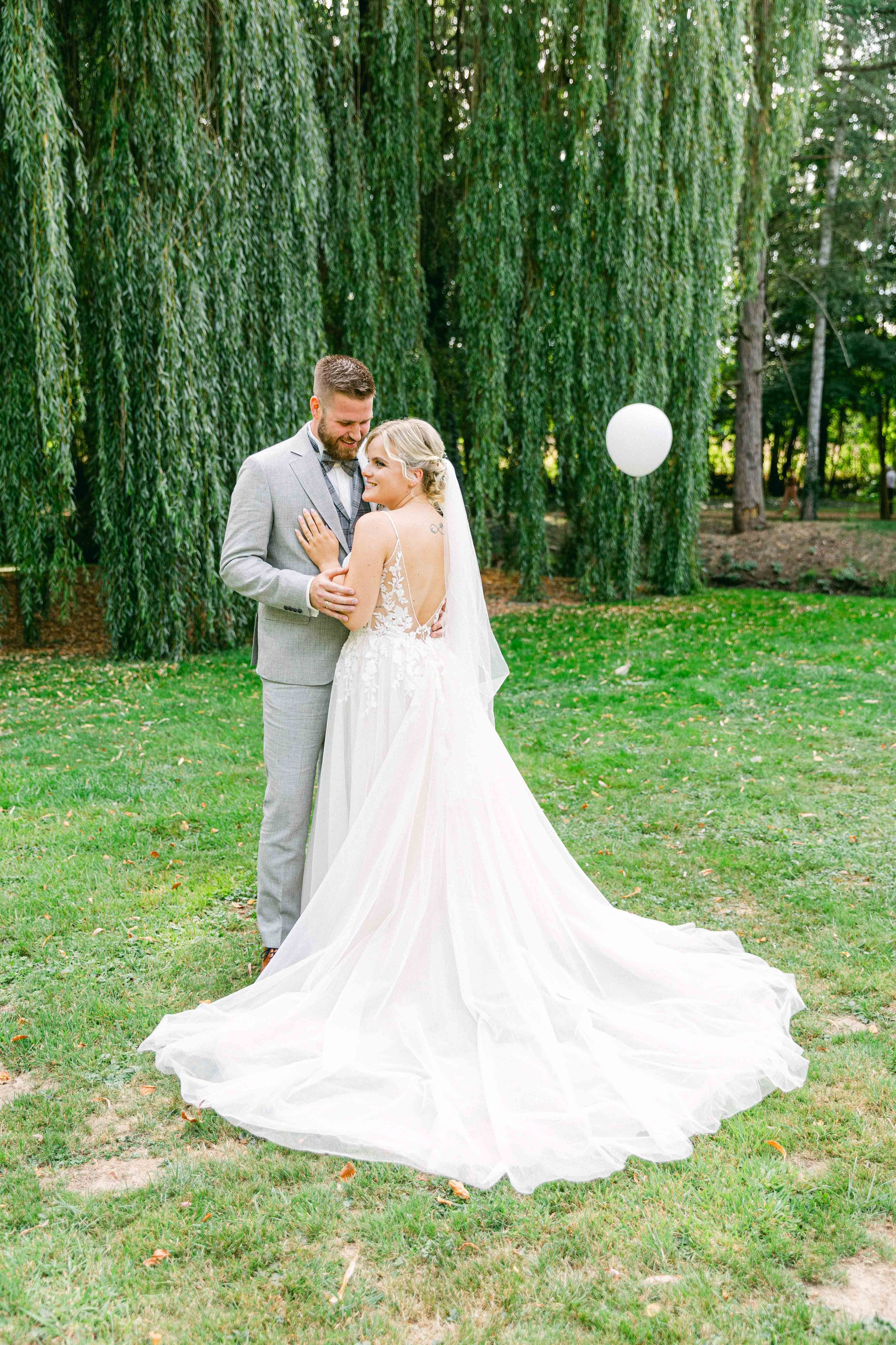 Brautpaar bei ihrer Hochzeit im Rittergut Voldagsen