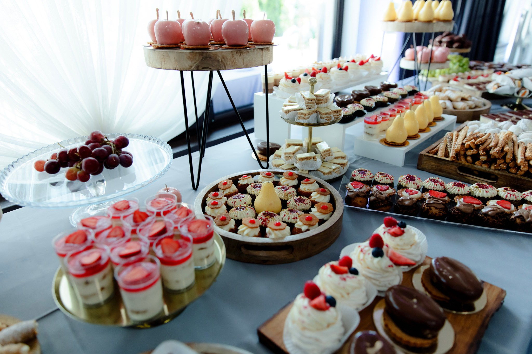 Ioana & Ionuț | Nuntă de poveste la Păstrăvăria Poiana din Mălini județul Suceava. Servicii foto-video profesionale, pentru momente de neuitat