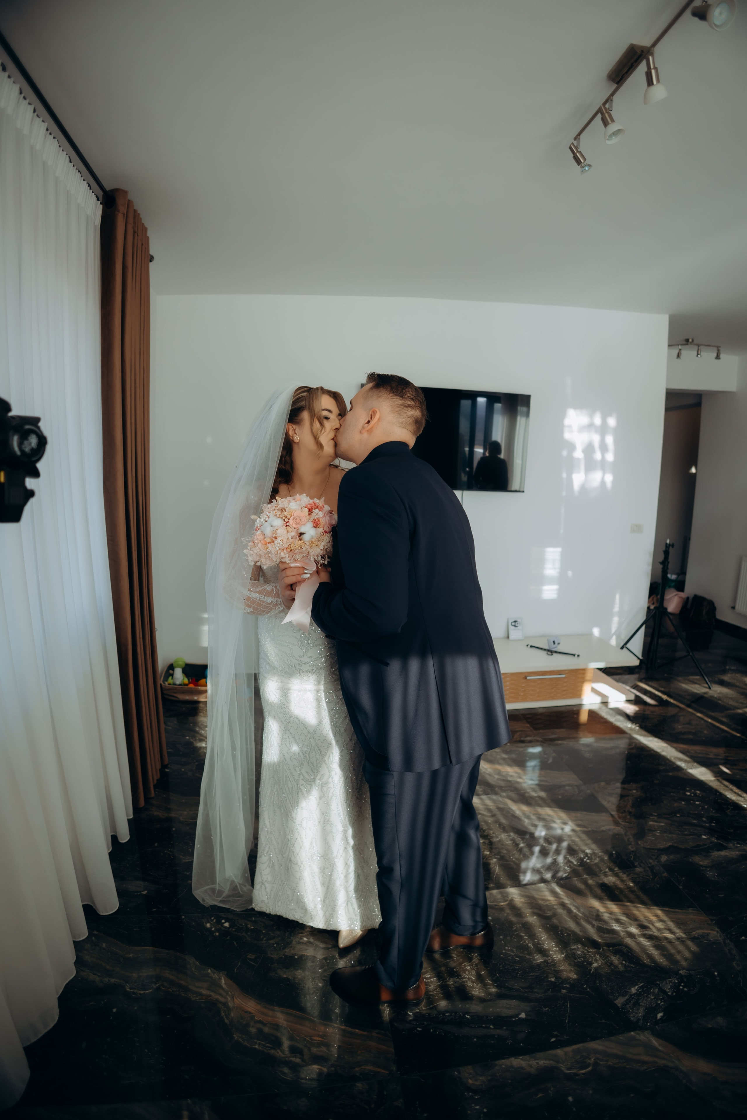 Povestea voastră, regizată de noi |Cristi Turculet Videograf Nuntă Suceava | wedding highlight. Servicii foto-video profesionale, pentru momente de neuitat