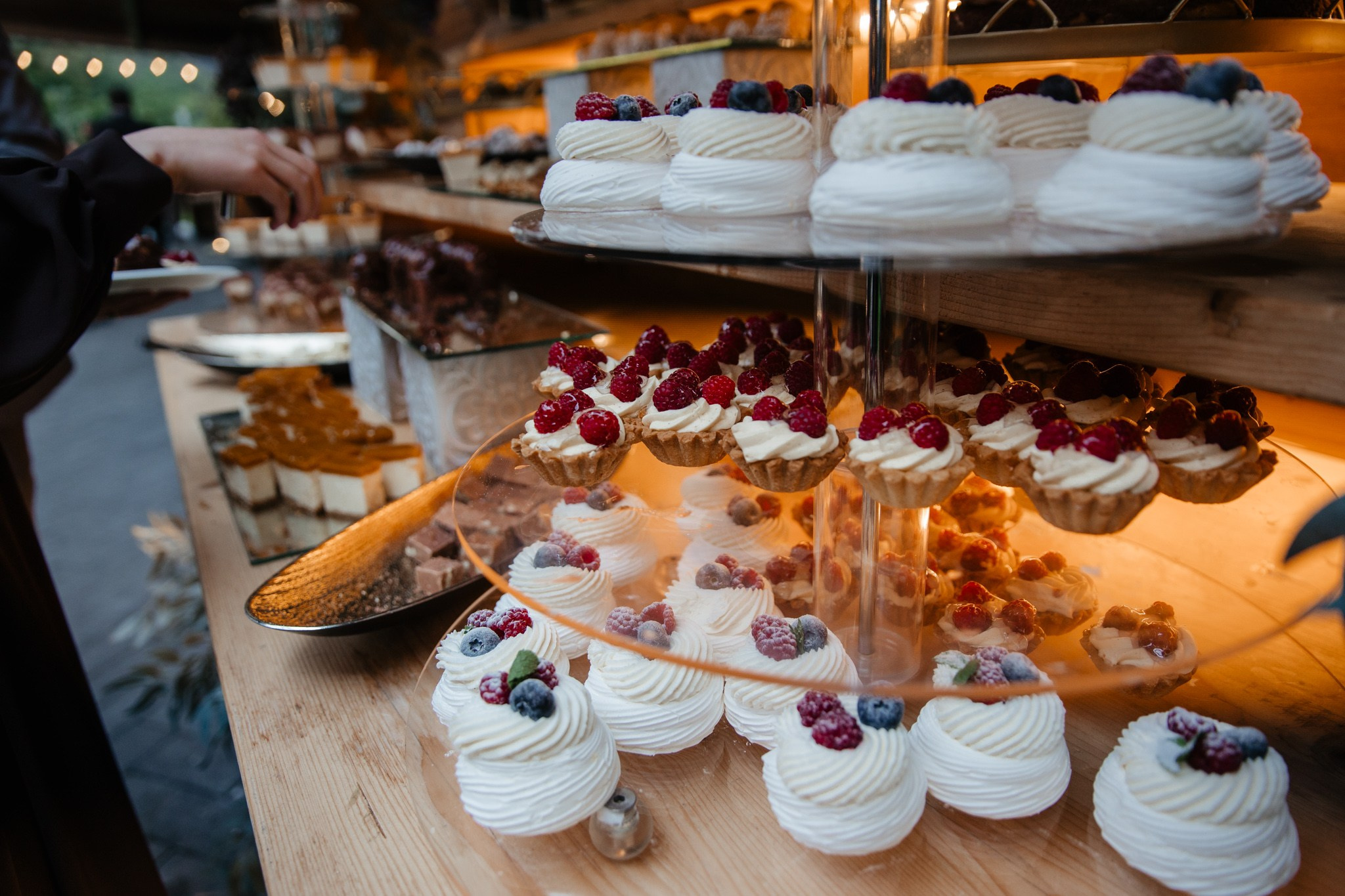 Nunta de Poveste la Sucevița: Cristi și Andreea. Servicii foto-video profesionale, pentru momente de neuitat