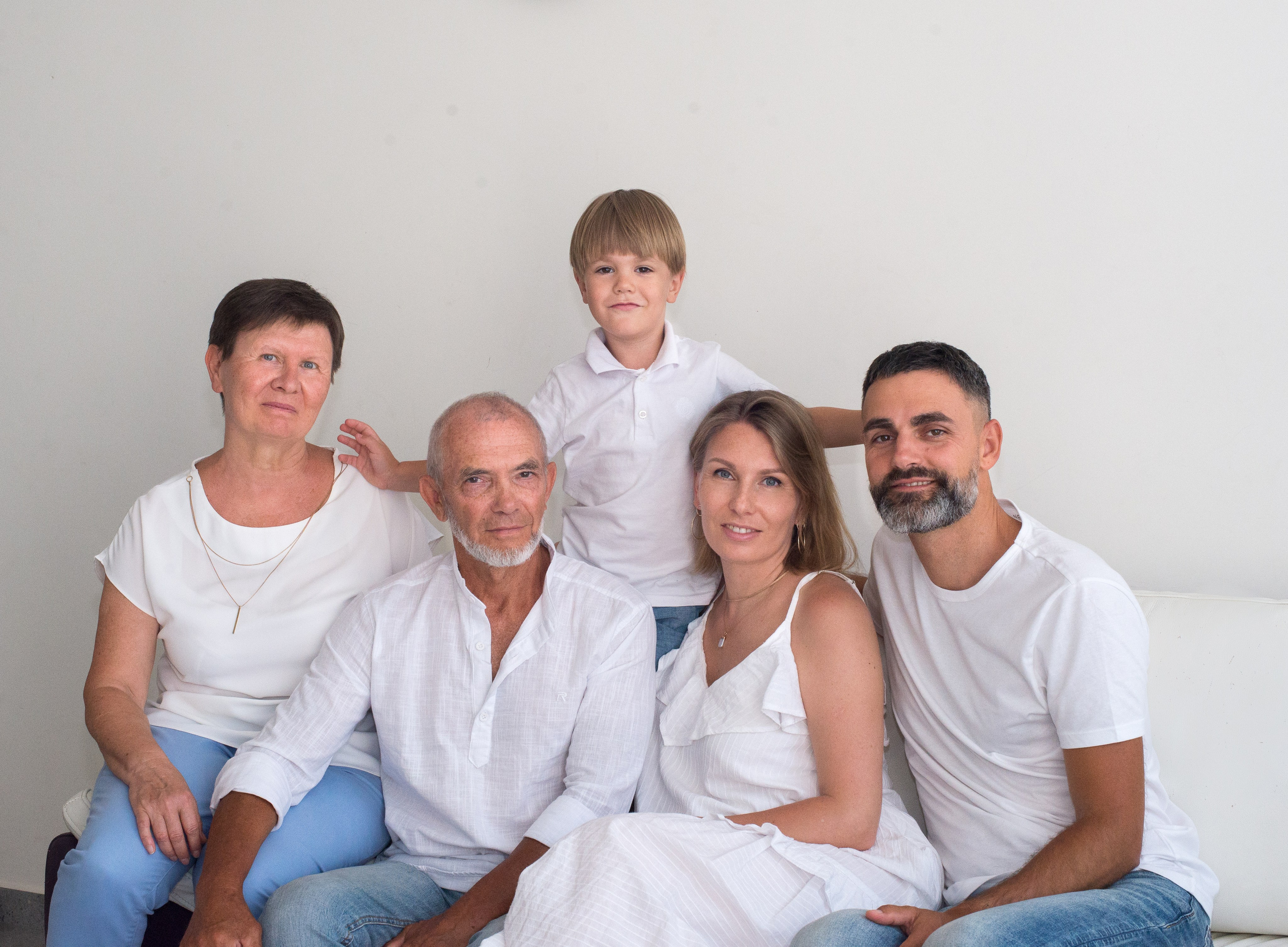 Катя, Андрей Мирон и Лео. Визуальный брендинг