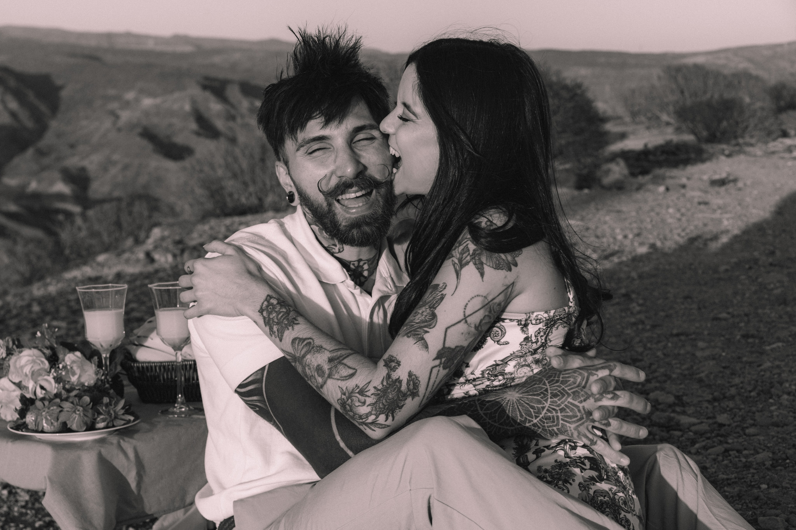 Romantic Love Story Photoshoot in Crete – Capture Your Special Moments. Photographer Maria Chedroom