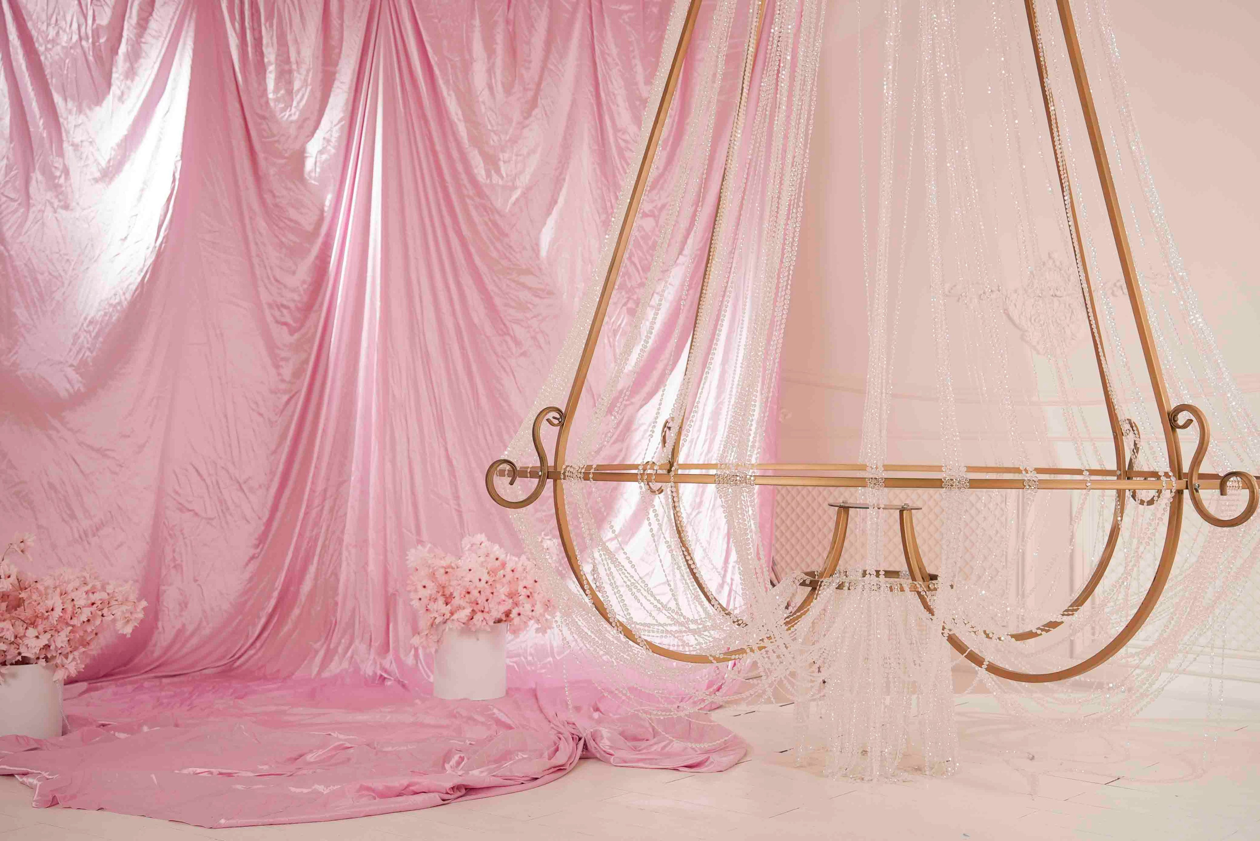 Зал «Light» — (ул.Мукими, 1А). 2astudio.uz