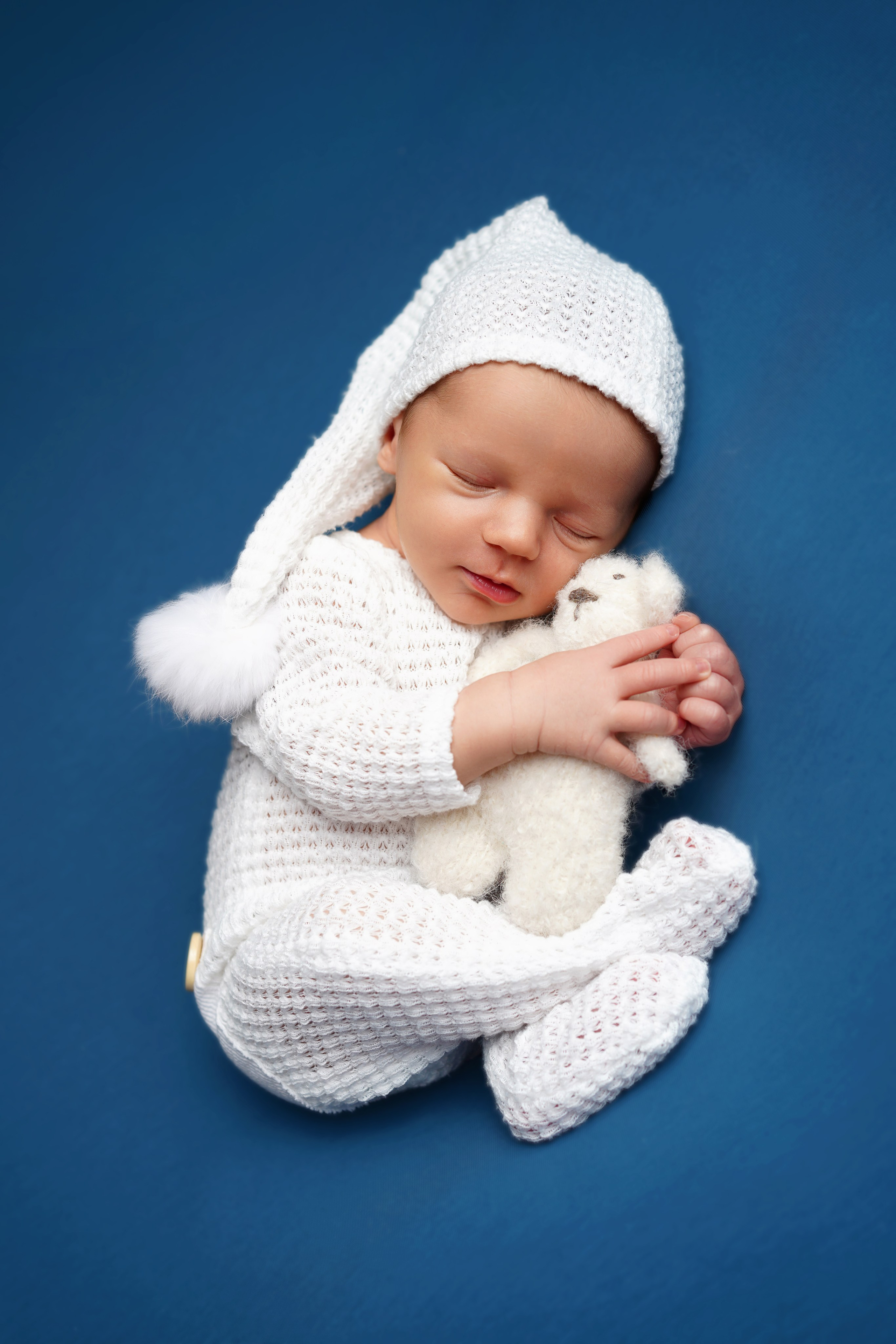 Professionelles Newbornfotoshooting in Augsburg. Neugeborenenfotografin und Retoucher in Augsburg Nastassia Schneider