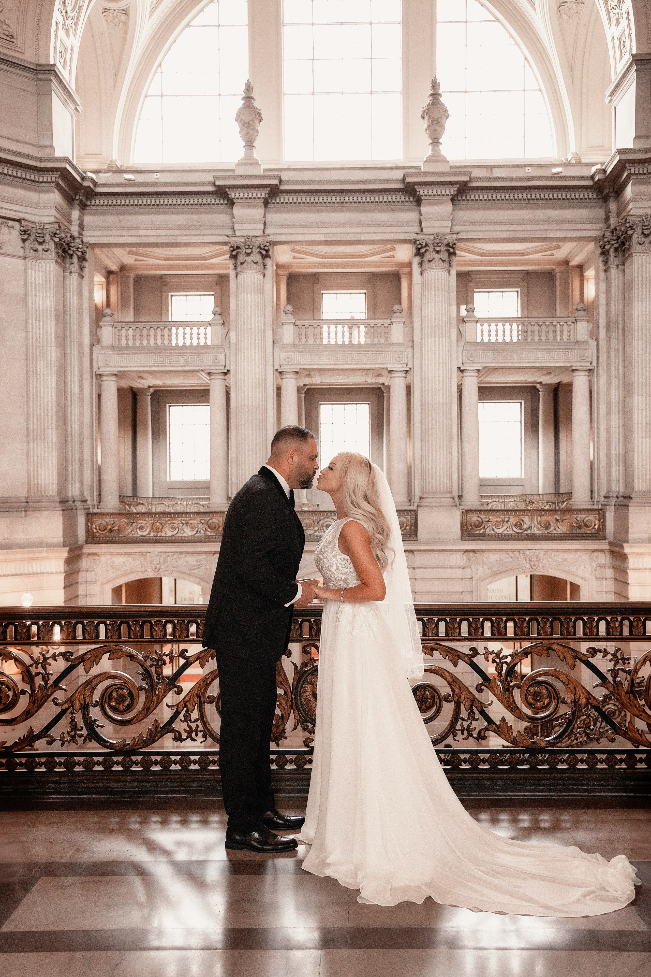 SF City Hall Wedding. Bay Area Photographer: family, maternity, love story, wedding