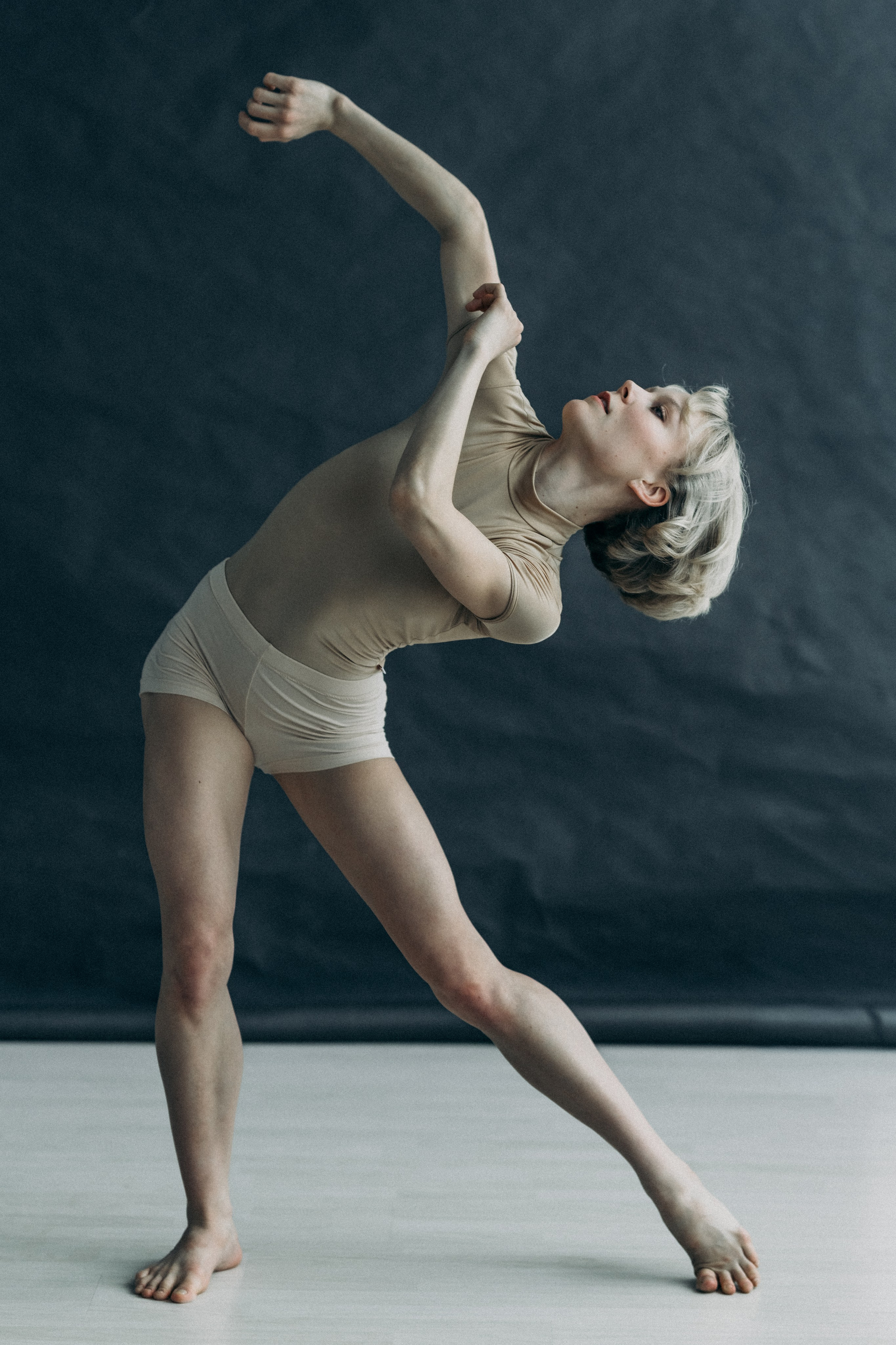 DANCERS. Victoria Olonen – Cinematic Portrait Artist | Helsinki & Europe