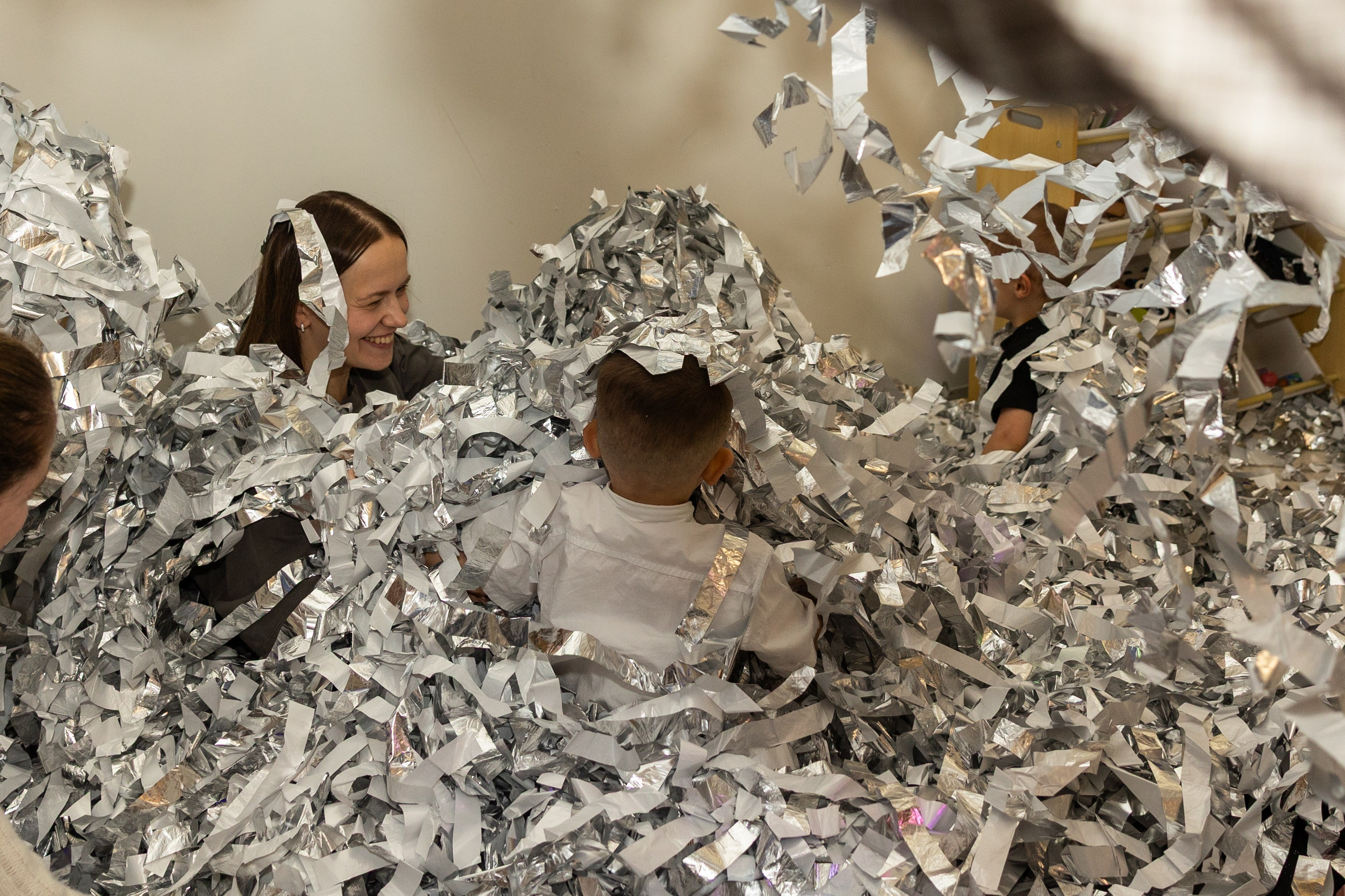 День рождения Артёма 24 января 2026 года. Семейный и детский фотограф в Варшаве Мила Бобровская