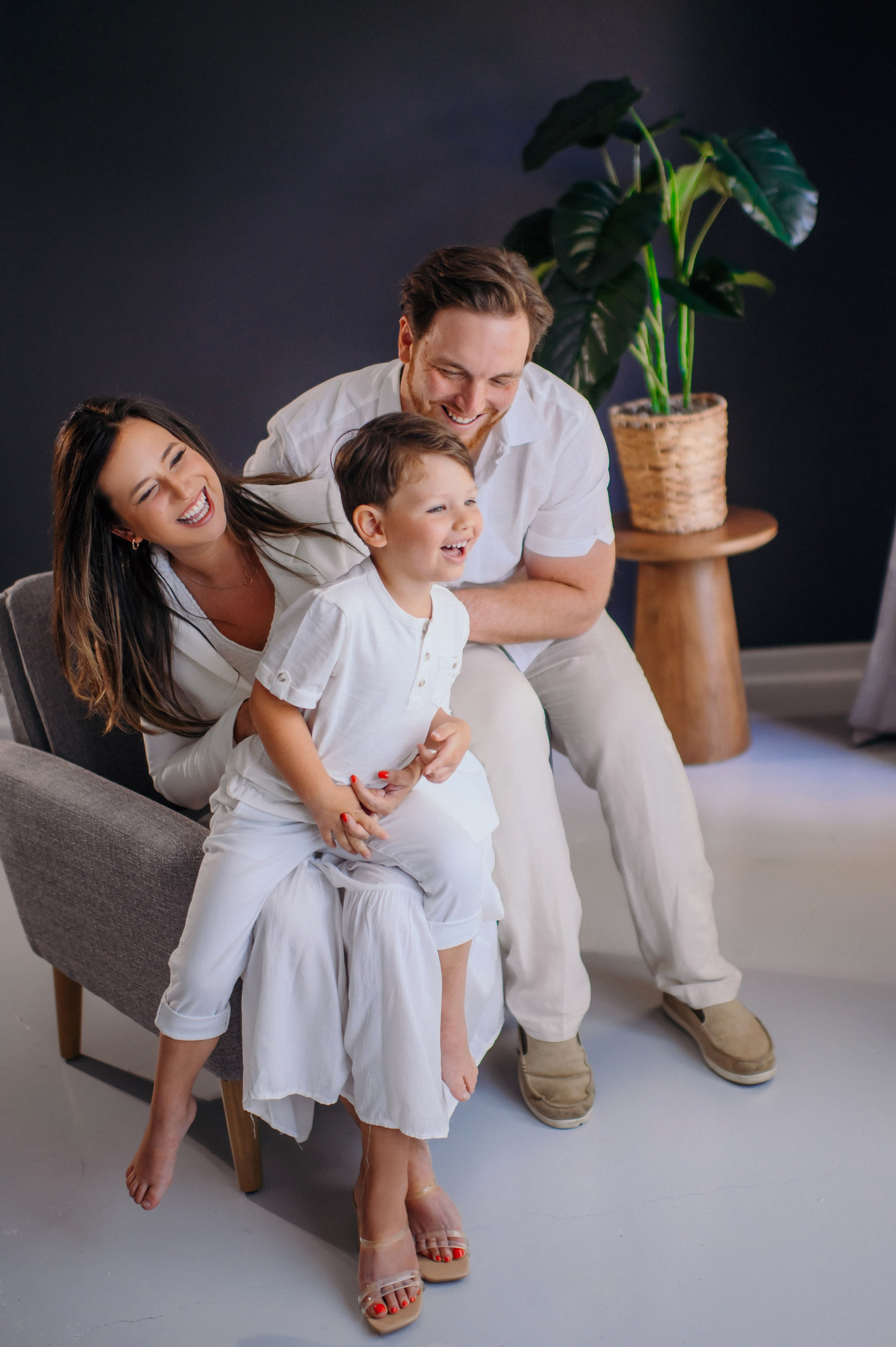Amanda, Sam and Hayes. Wedding, maternity and family photographer in Charlotte Tasha Minn
