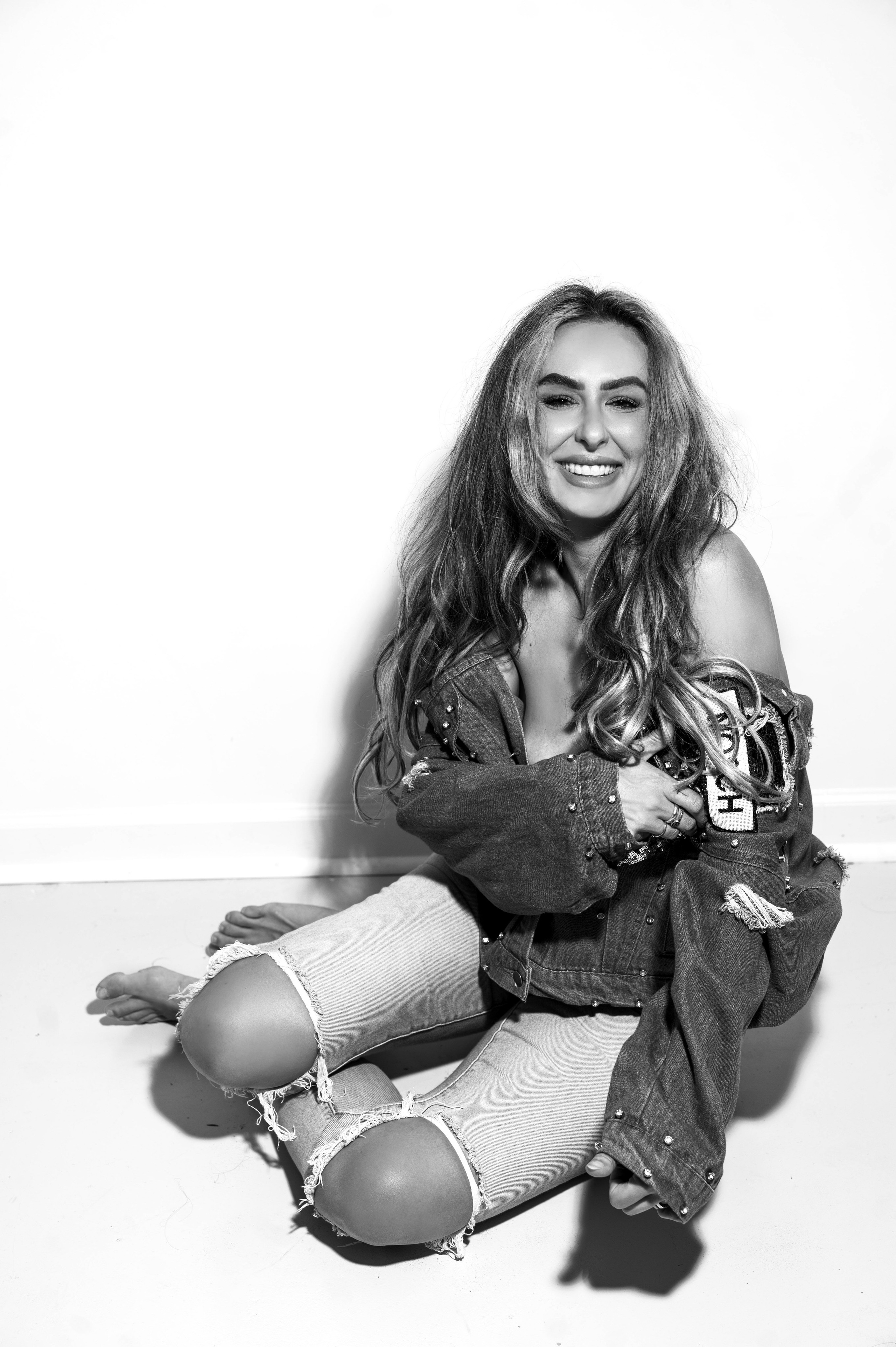 Kelly. Wedding, maternity and family photographer in Charlotte Tasha Minn