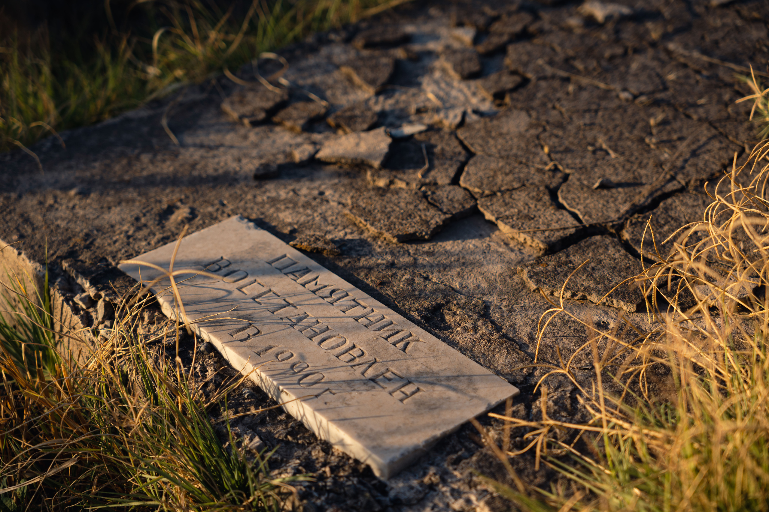 Клиент всегда мёртв: профессия — могильщик. Георгий Намазов | Фотограф в Ташкенте