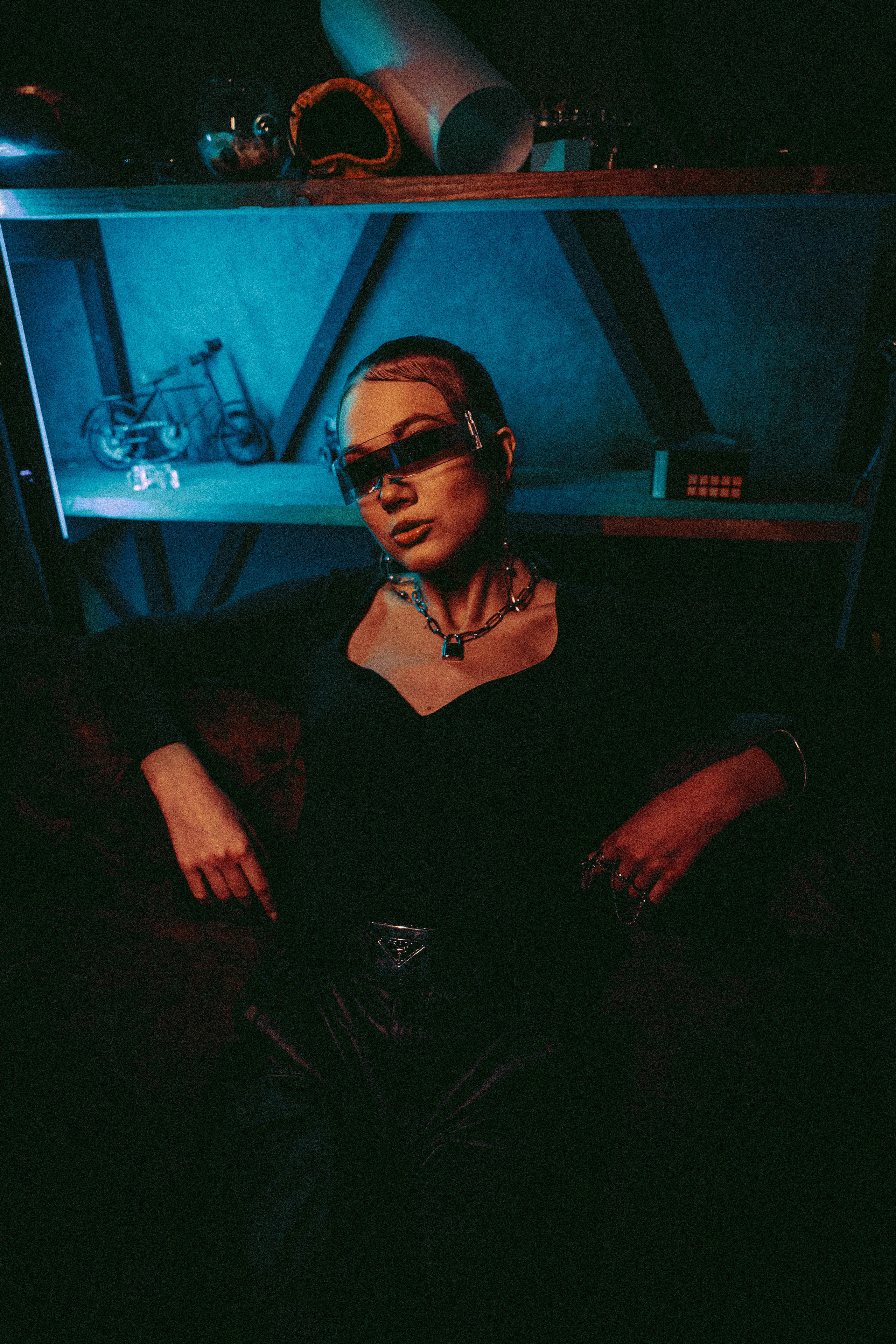Ksenia — Neon lights. Георгий Намазов | Фотограф в Ташкенте