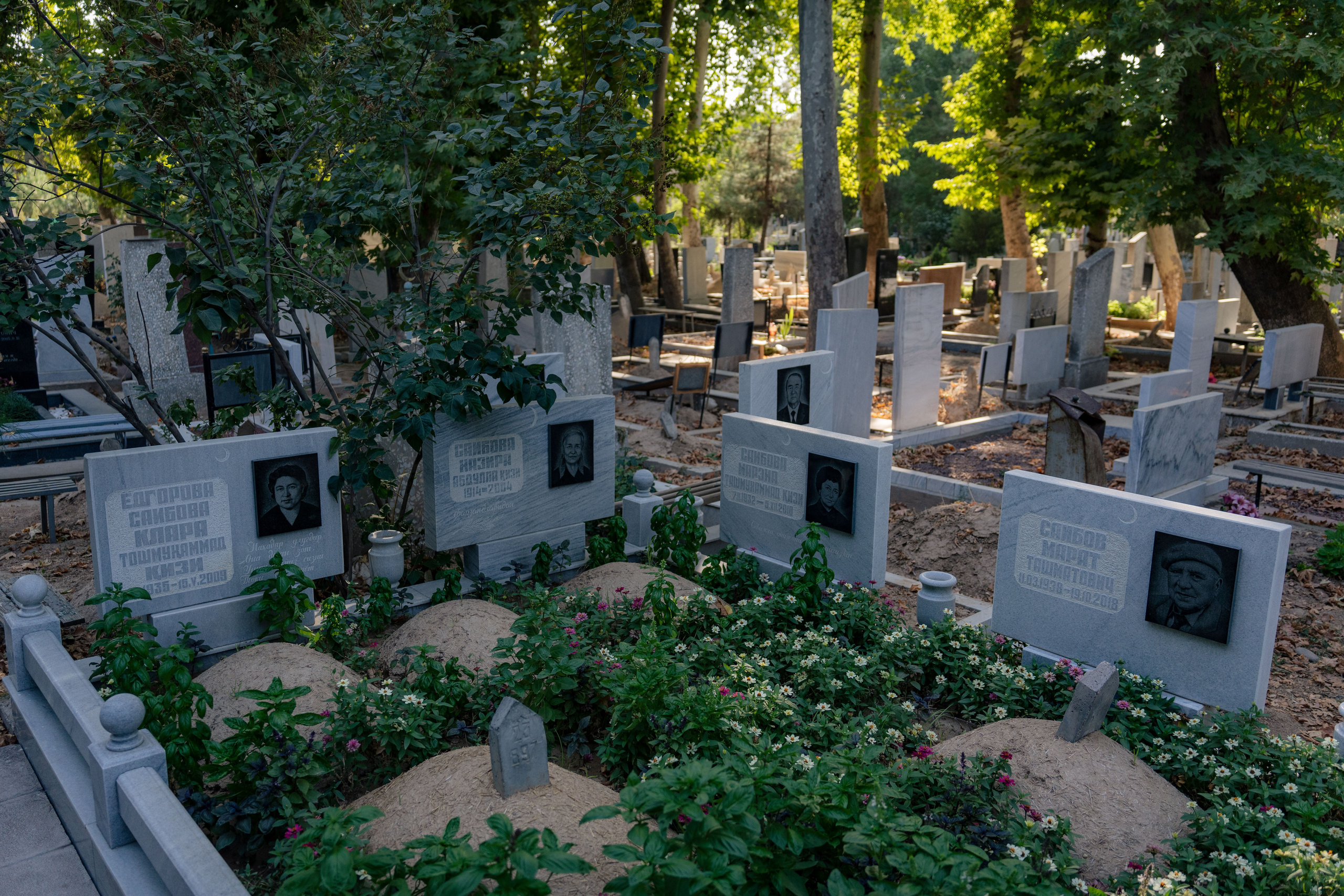 Клиент всегда мёртв: профессия — могильщик. Георгий Намазов | Фотограф в Ташкенте