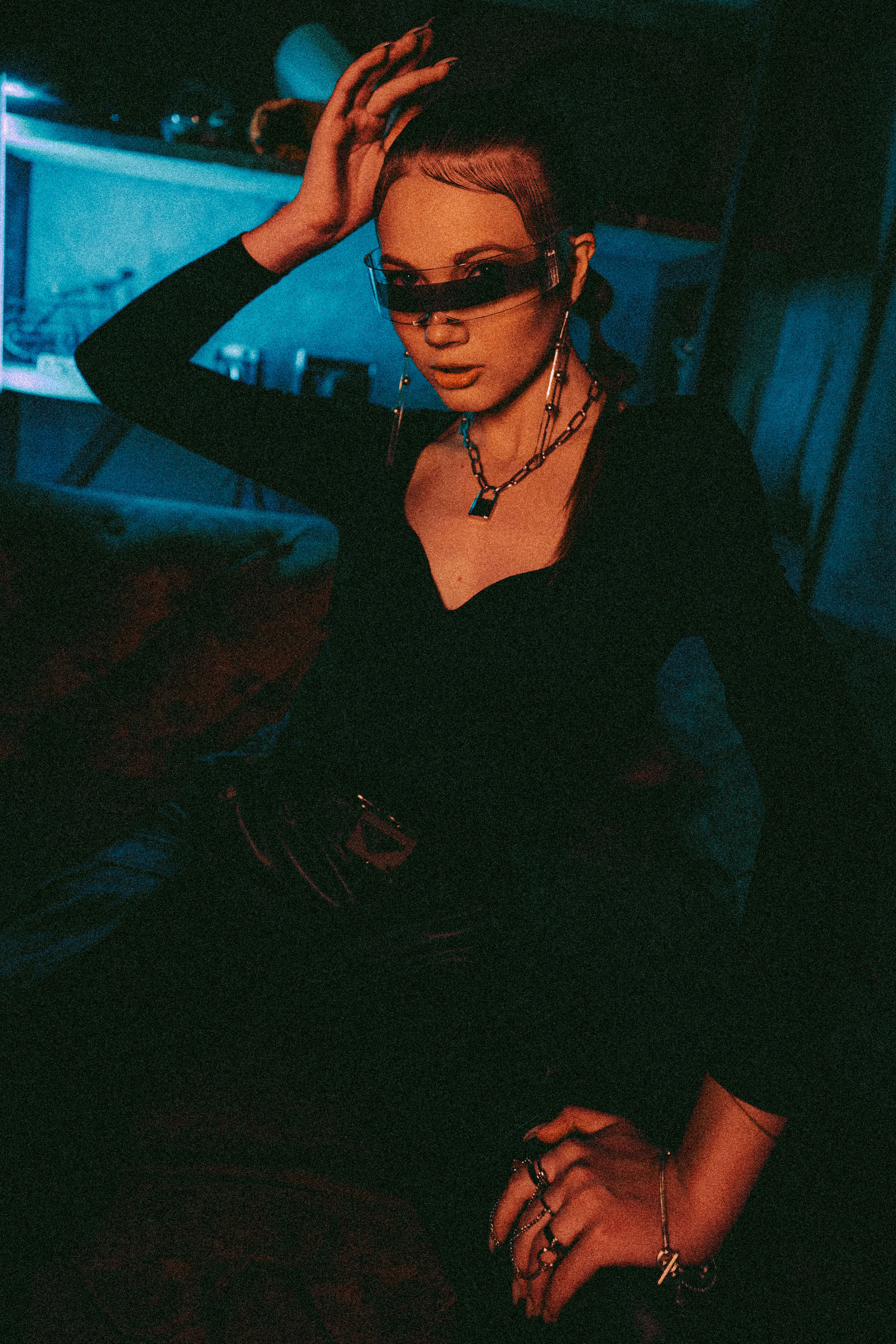 Ksenia — Neon lights. Георгий Намазов | Фотограф в Ташкенте