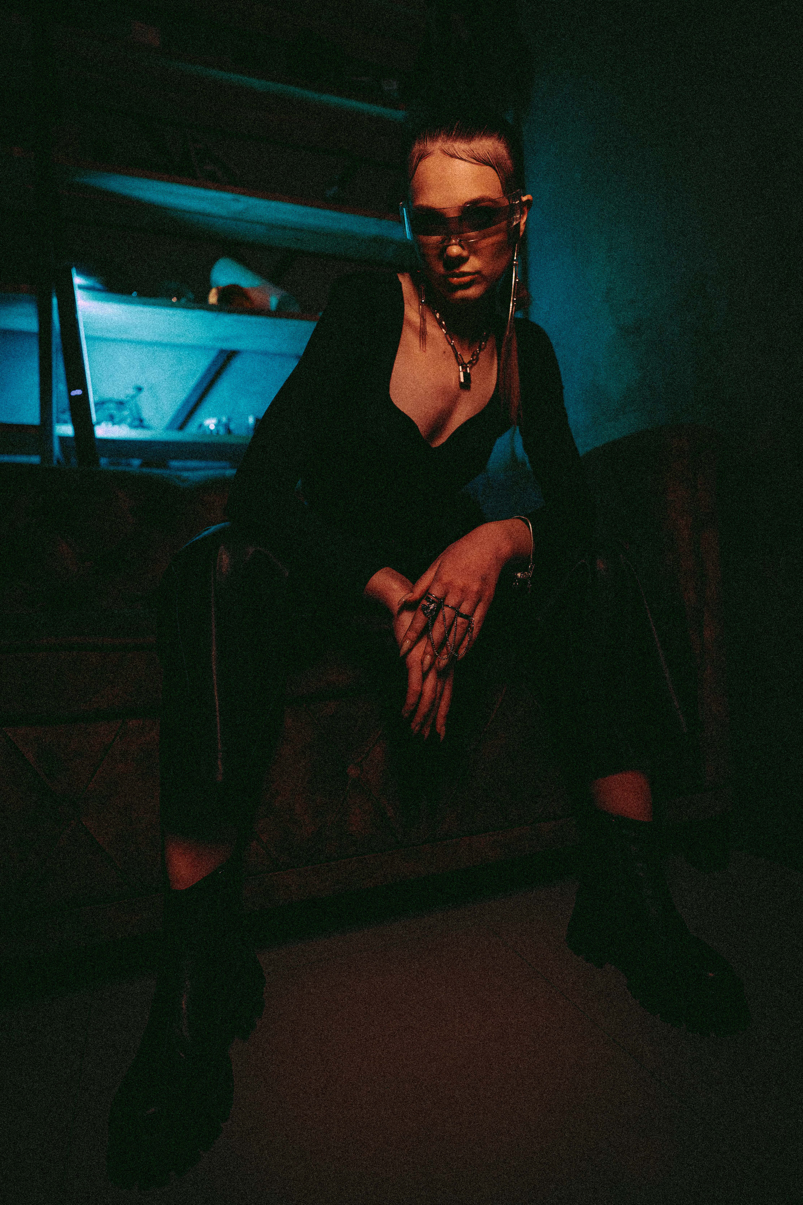 Ksenia — Neon lights. Георгий Намазов | Фотограф в Ташкенте