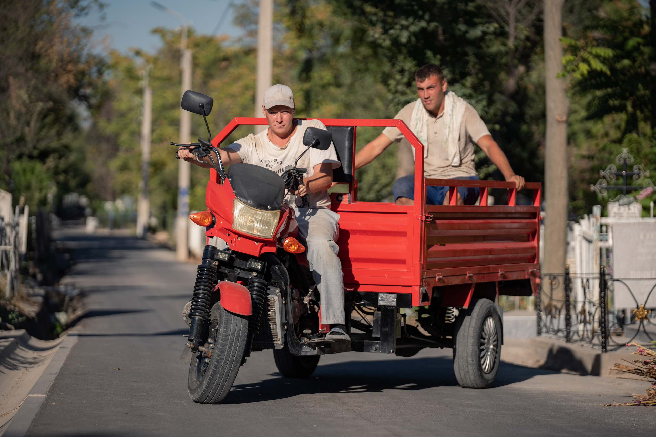 Клиент всегда мёртв: профессия — могильщик. Георгий Намазов | Фотограф в Ташкенте