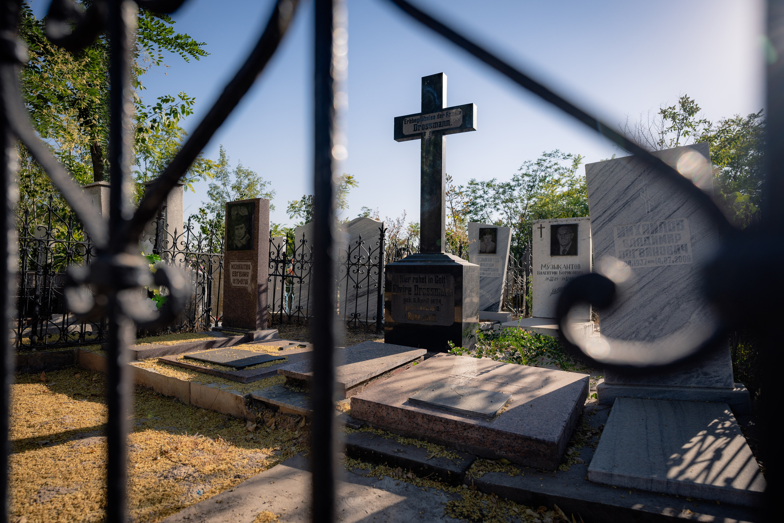 Клиент всегда мёртв: профессия — могильщик. Георгий Намазов | Фотограф в Ташкенте