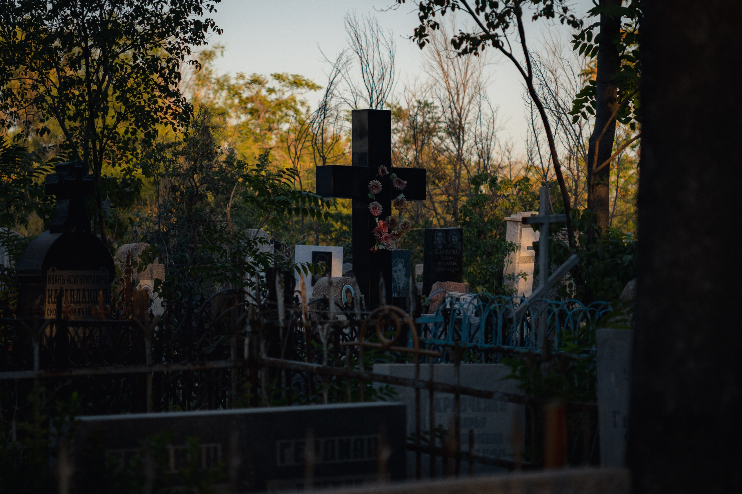 Клиент всегда мёртв: профессия — могильщик. Георгий Намазов | Фотограф в Ташкенте