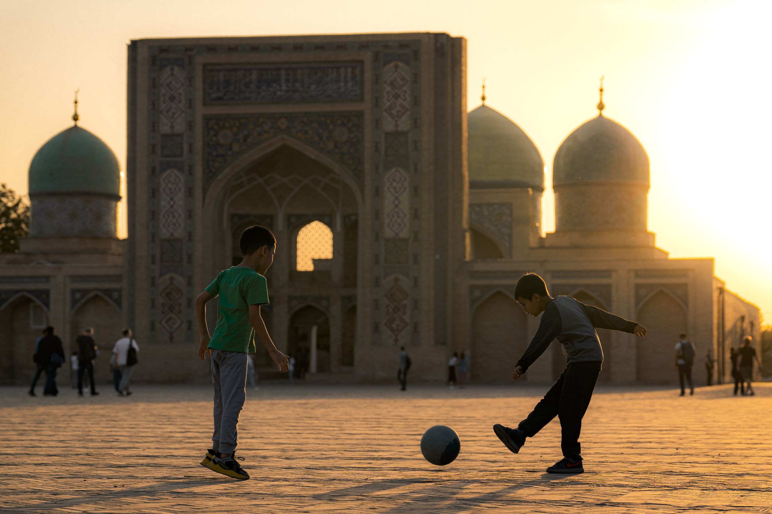 Игра на закате. Георгий Намазов | Фотограф в Ташкенте