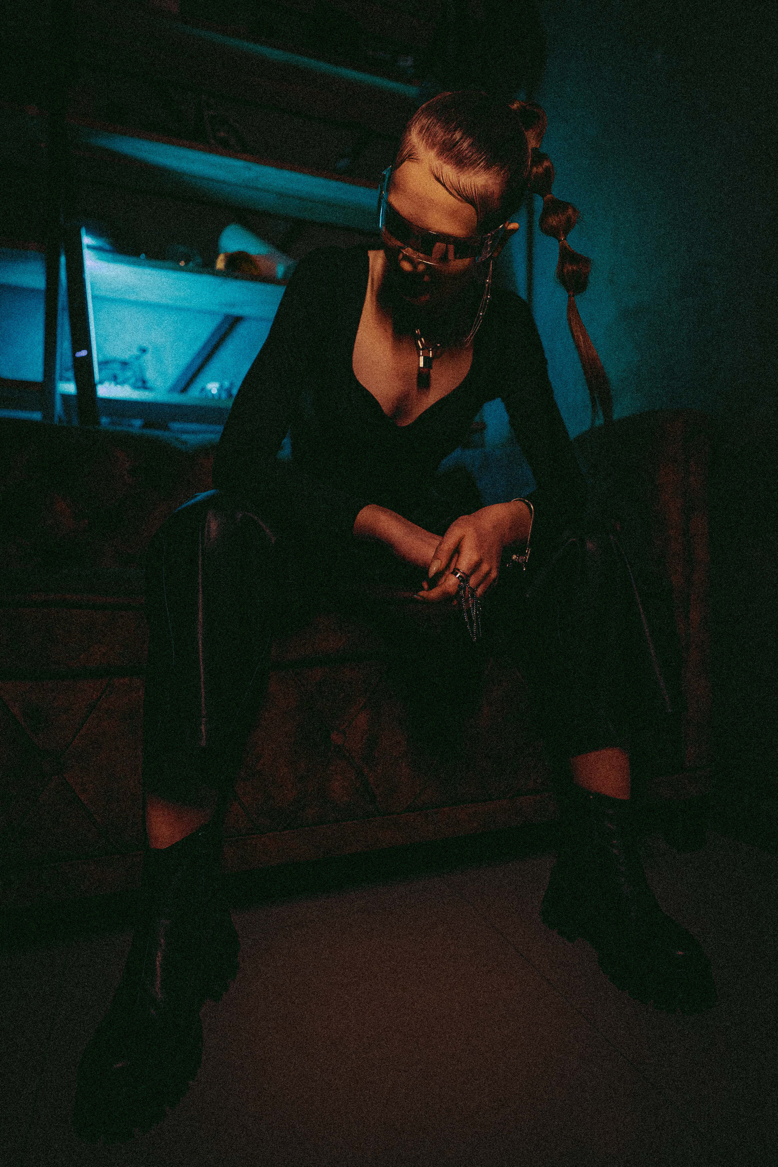 Ksenia — Neon lights. Георгий Намазов | Фотограф в Ташкенте