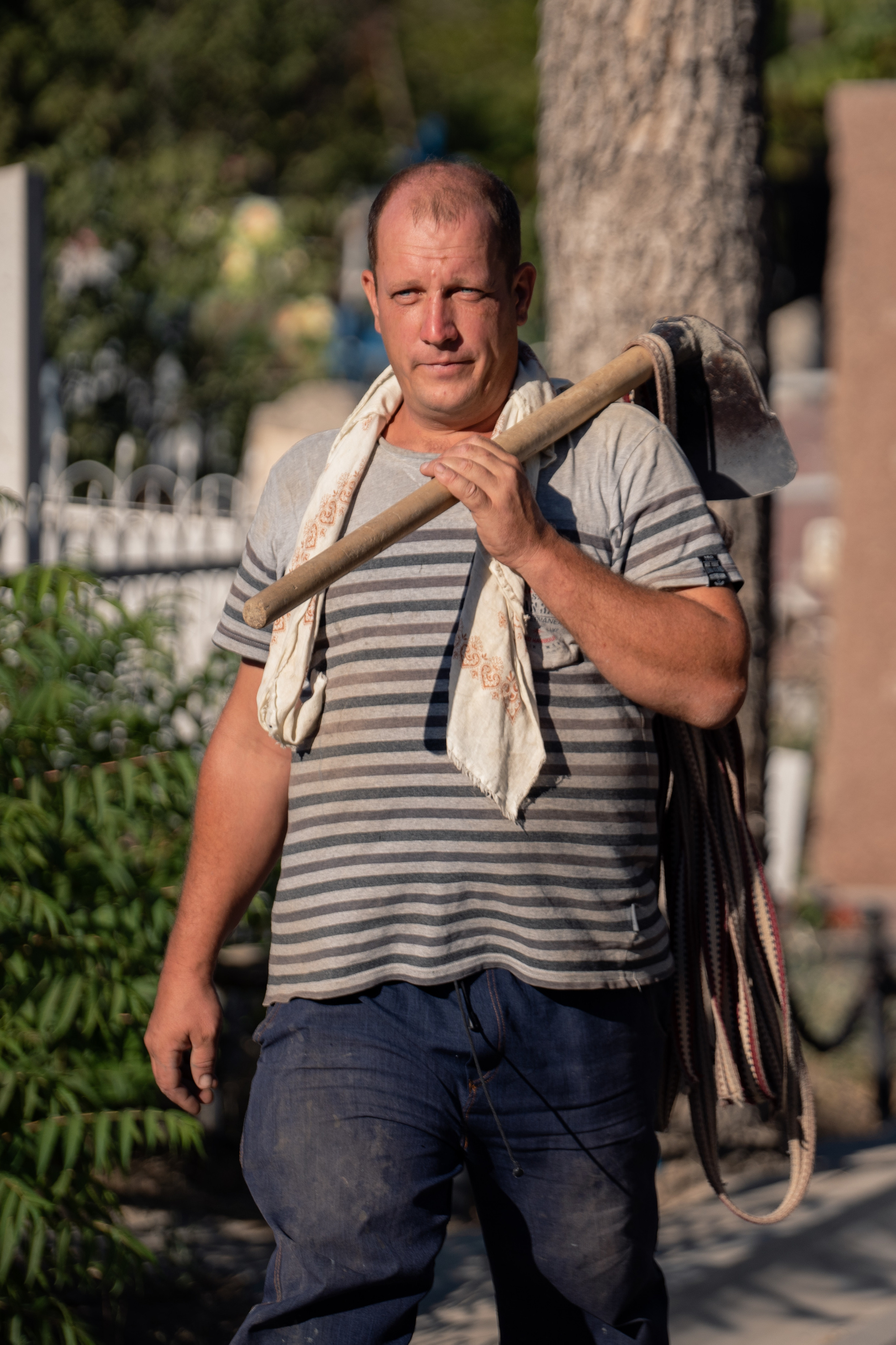 Клиент всегда мёртв: профессия — могильщик. Георгий Намазов | Фотограф в Ташкенте