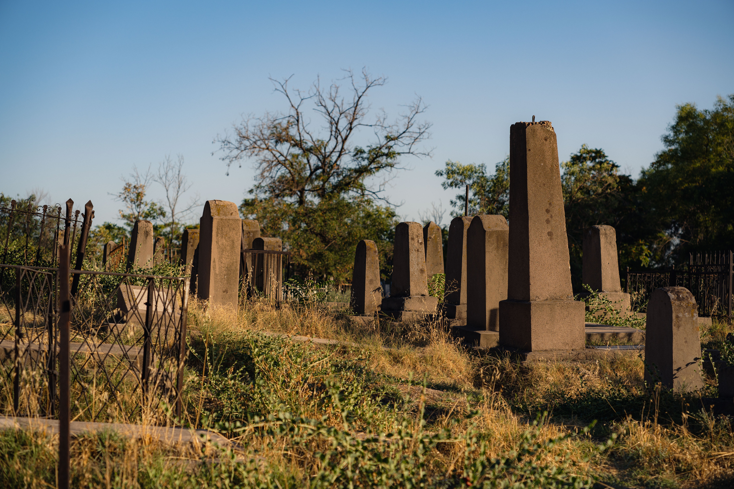 Клиент всегда мёртв: профессия — могильщик. Георгий Намазов | Фотограф в Ташкенте