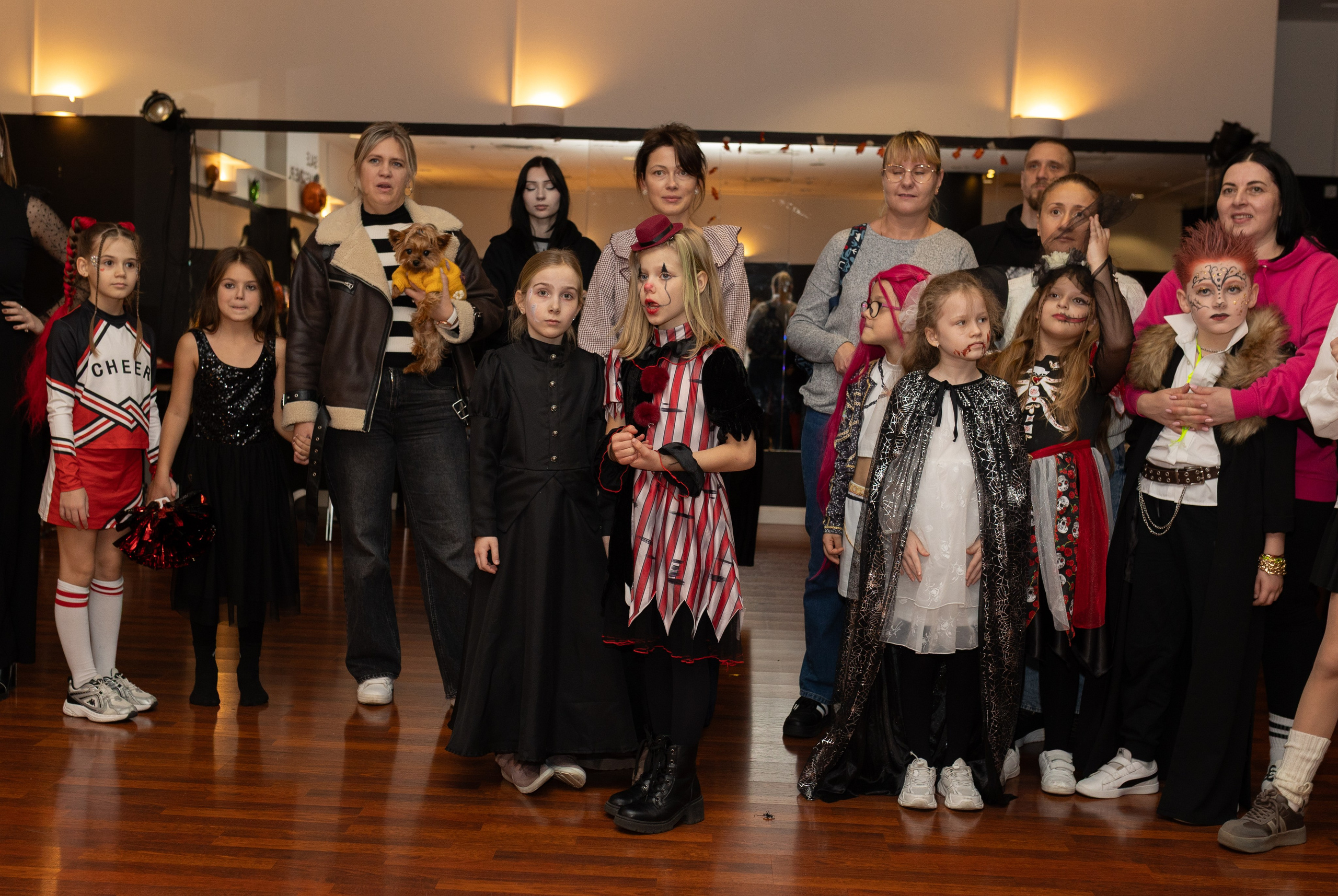 Leo dance studio Helloween 2025. Семейный и детский фотограф в Варшаве Мила Бобровская
