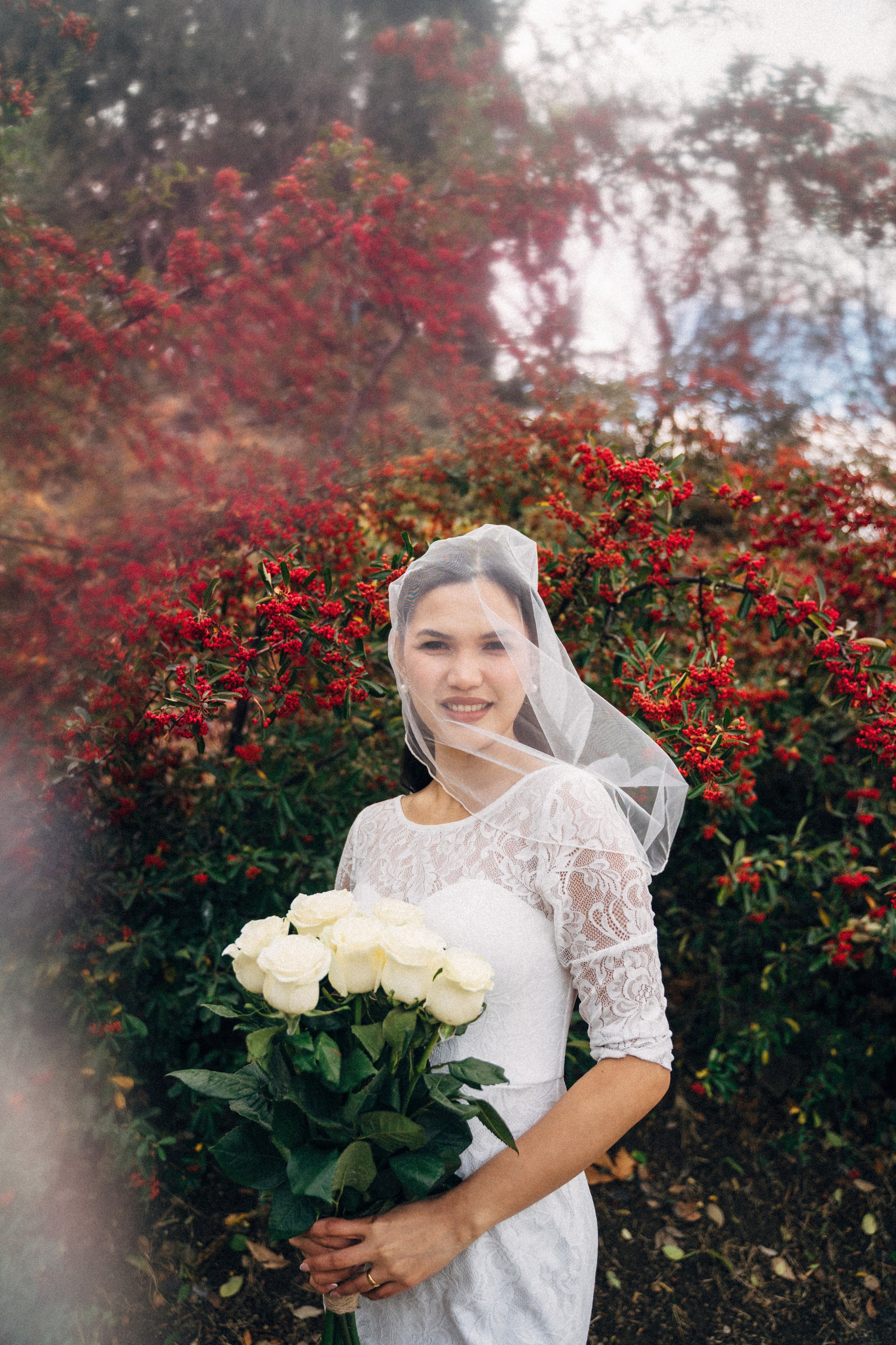 Wedding photo shoot in the Tbilisi Botanical Garden in winter