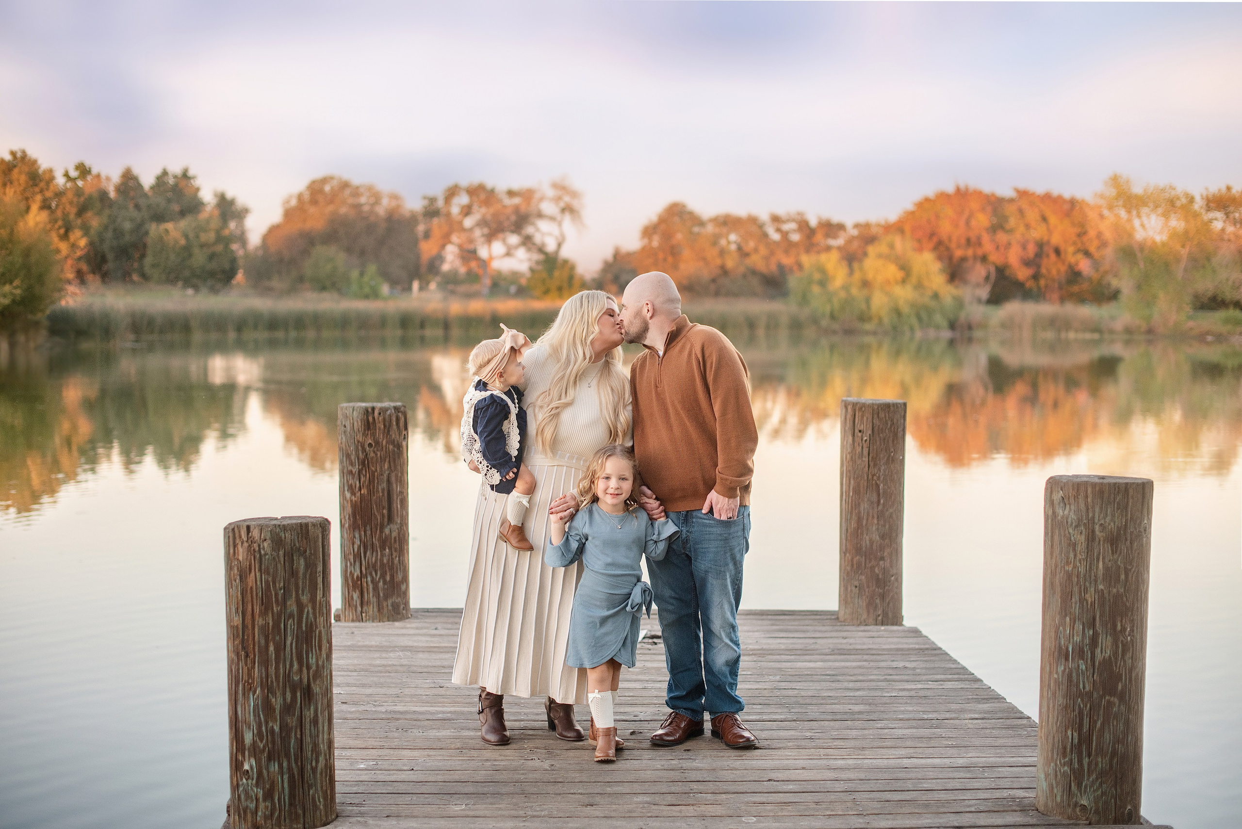 Family photos Location. Family photographer in Roseville, Rocklin, Folsom, Sacramento