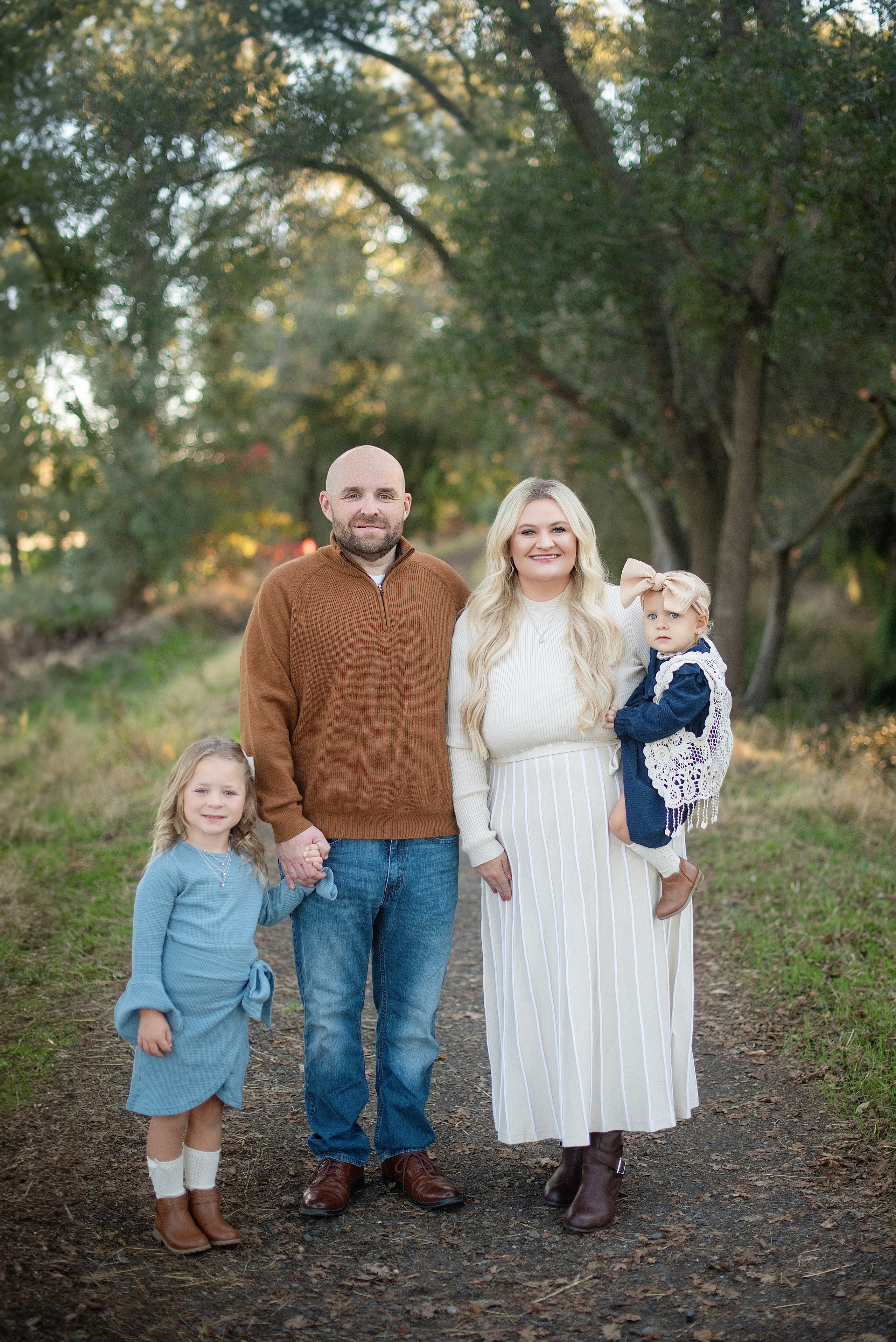 Family photos Location. Family photographer in Roseville, Rocklin, Folsom, Sacramento