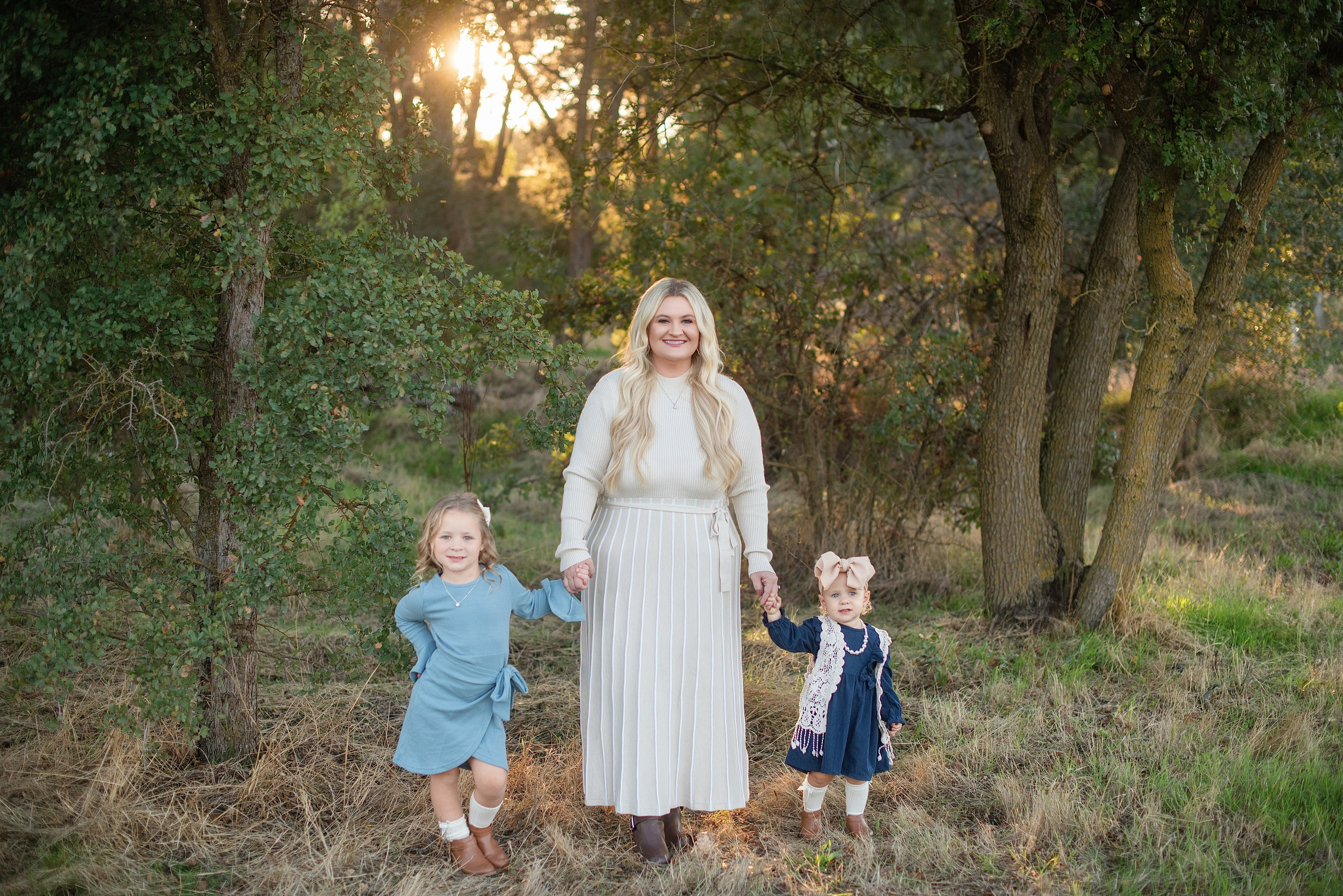 Family photos Location. Family photographer in Roseville, Rocklin, Folsom, Sacramento