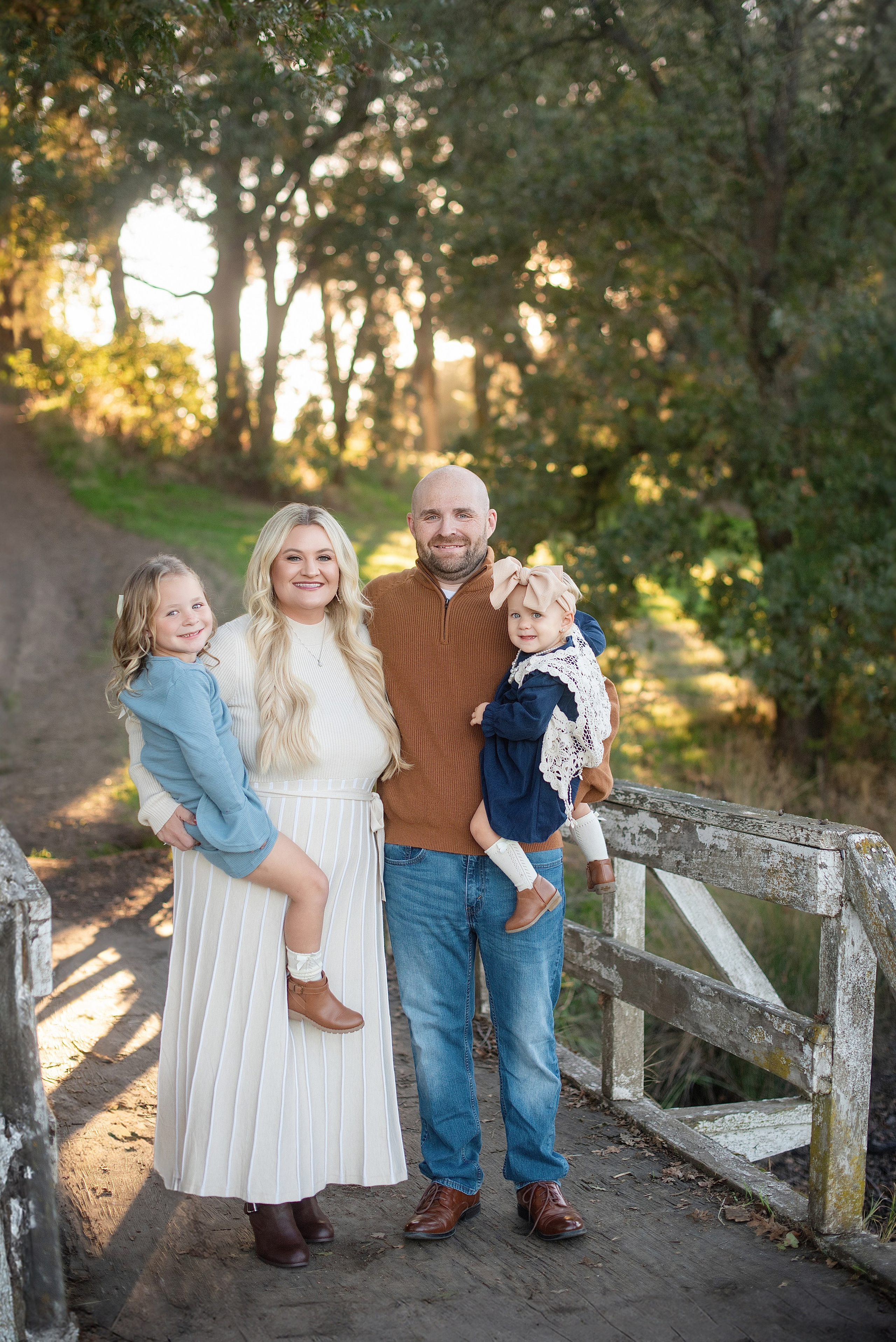 Family photos Location. Family photographer in Roseville, Rocklin, Folsom, Sacramento