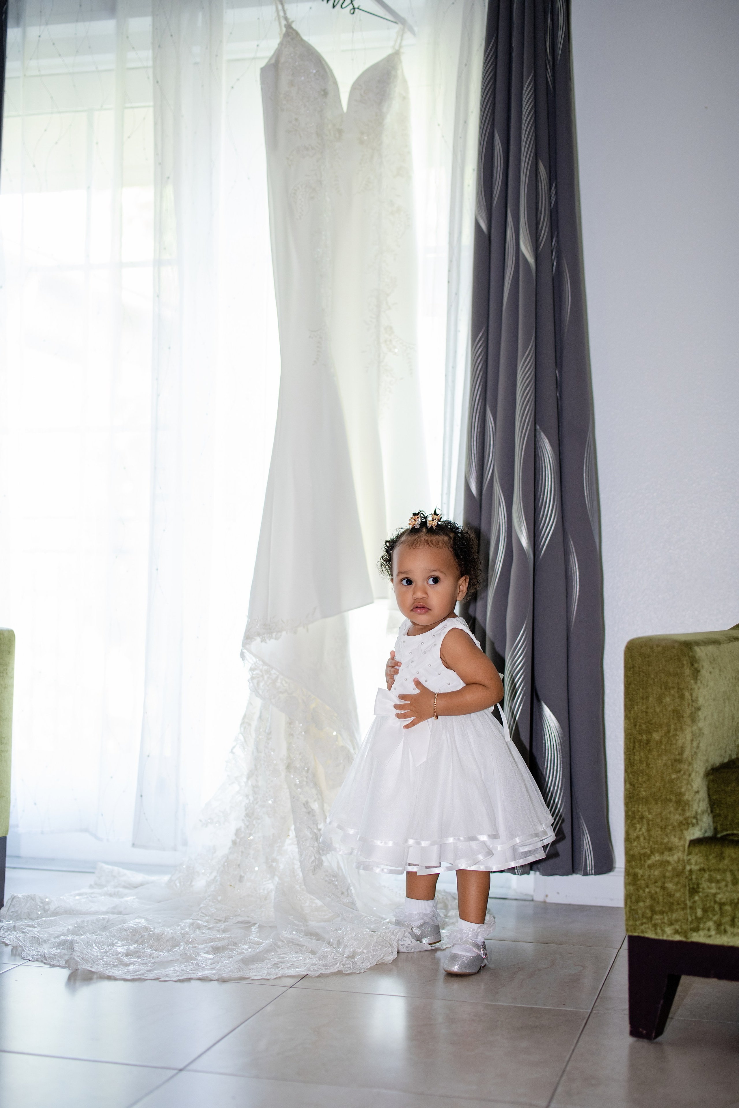 Mini Wedding Photography in Roseville & Surrounding Areas. Family photographer in Roseville, Rocklin, Folsom, Sacramento