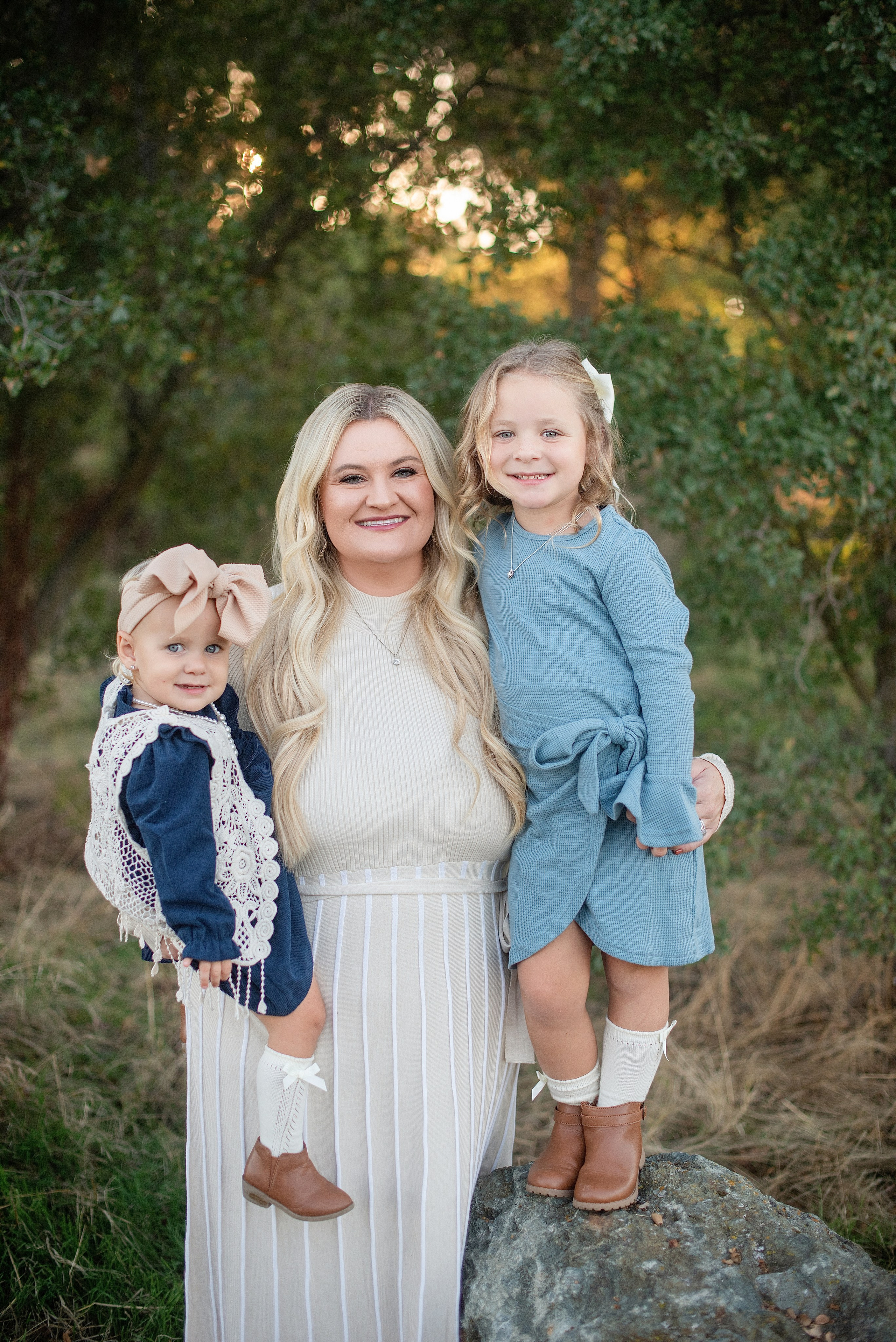 Family photos Location. Family photographer in Roseville, Rocklin, Folsom, Sacramento