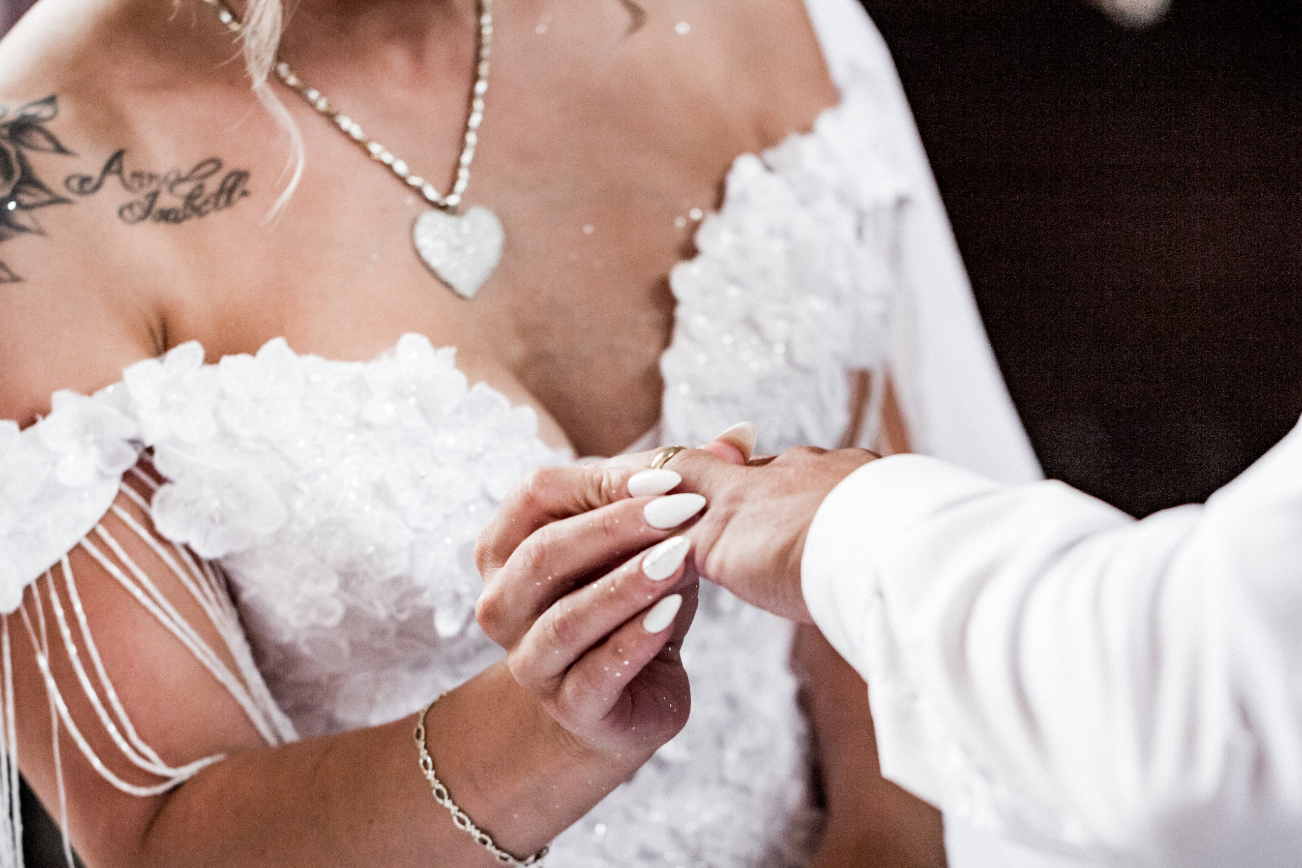 Pavel & Yveta. Svatební fotograf a kameraman v Česku a po celé Evropě — Teplice, Ústí nad Labem, Praha, Drážďany