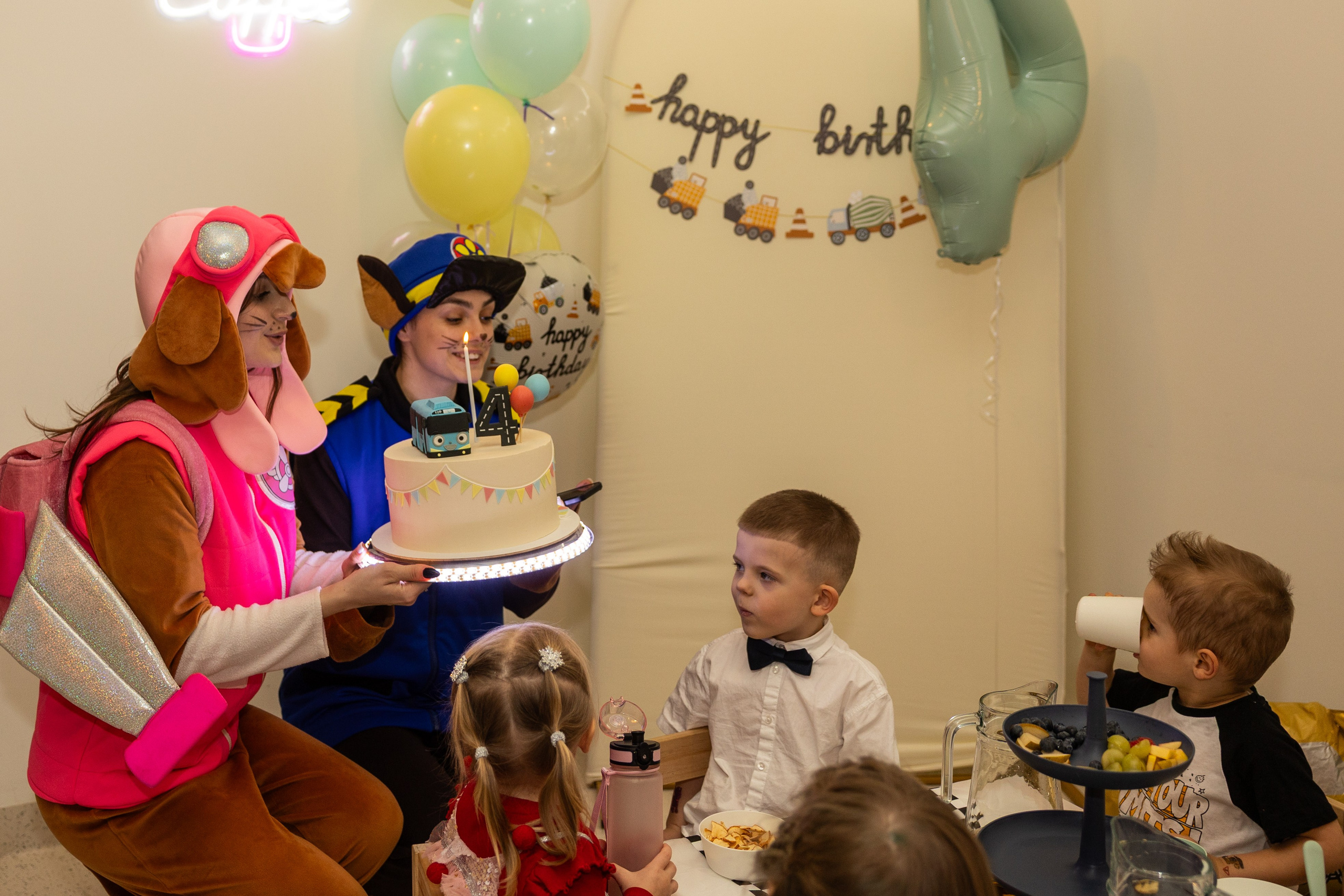 День рождения Артёма 24 января 2026 года. Семейный и детский фотограф в Варшаве Мила Бобровская