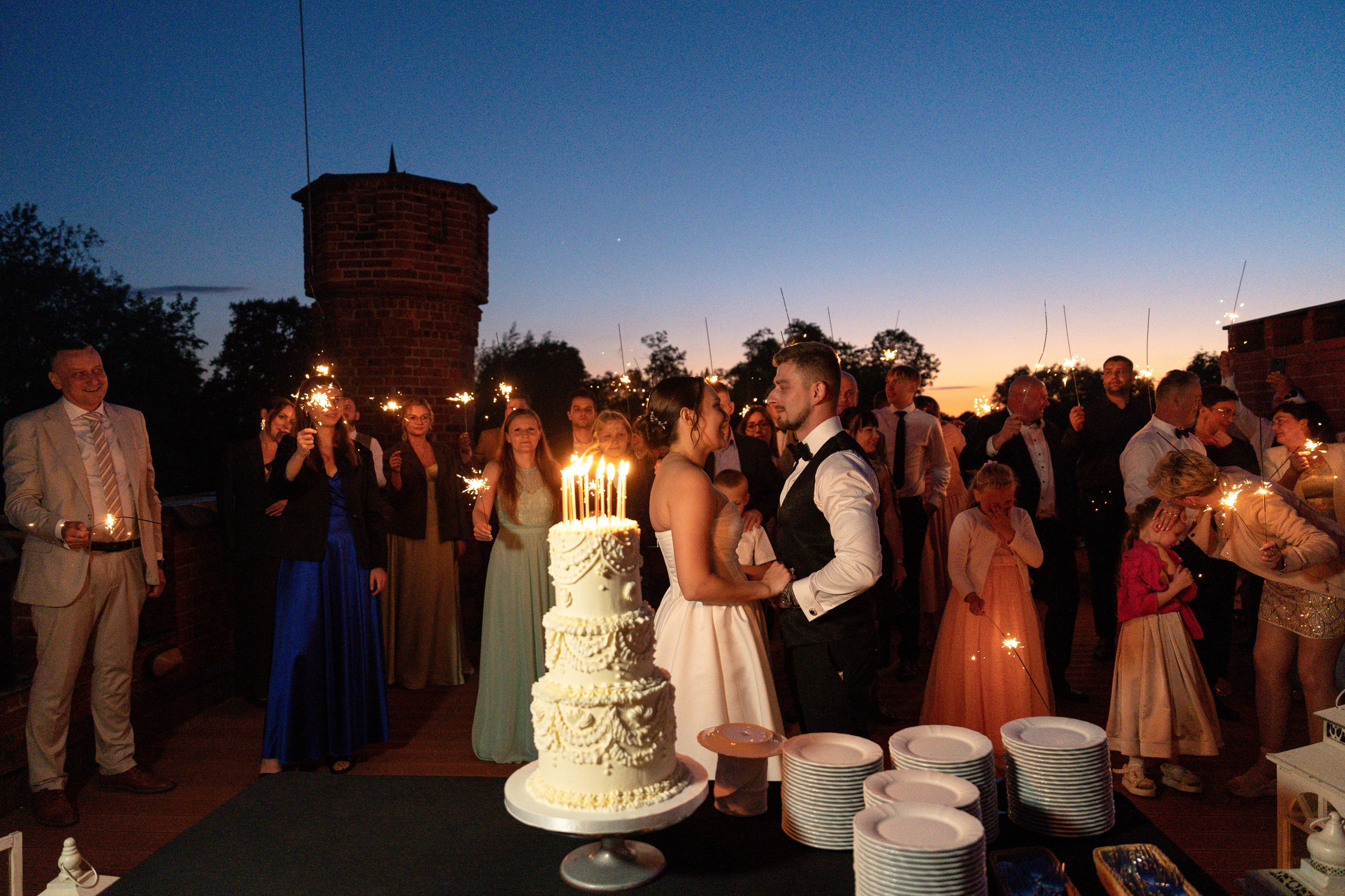 E&N: Zamek w Rzucewie. SL Wedding Photo — Editorial, Elegant & Timeless Wedding Photography in Poland and Across Europe