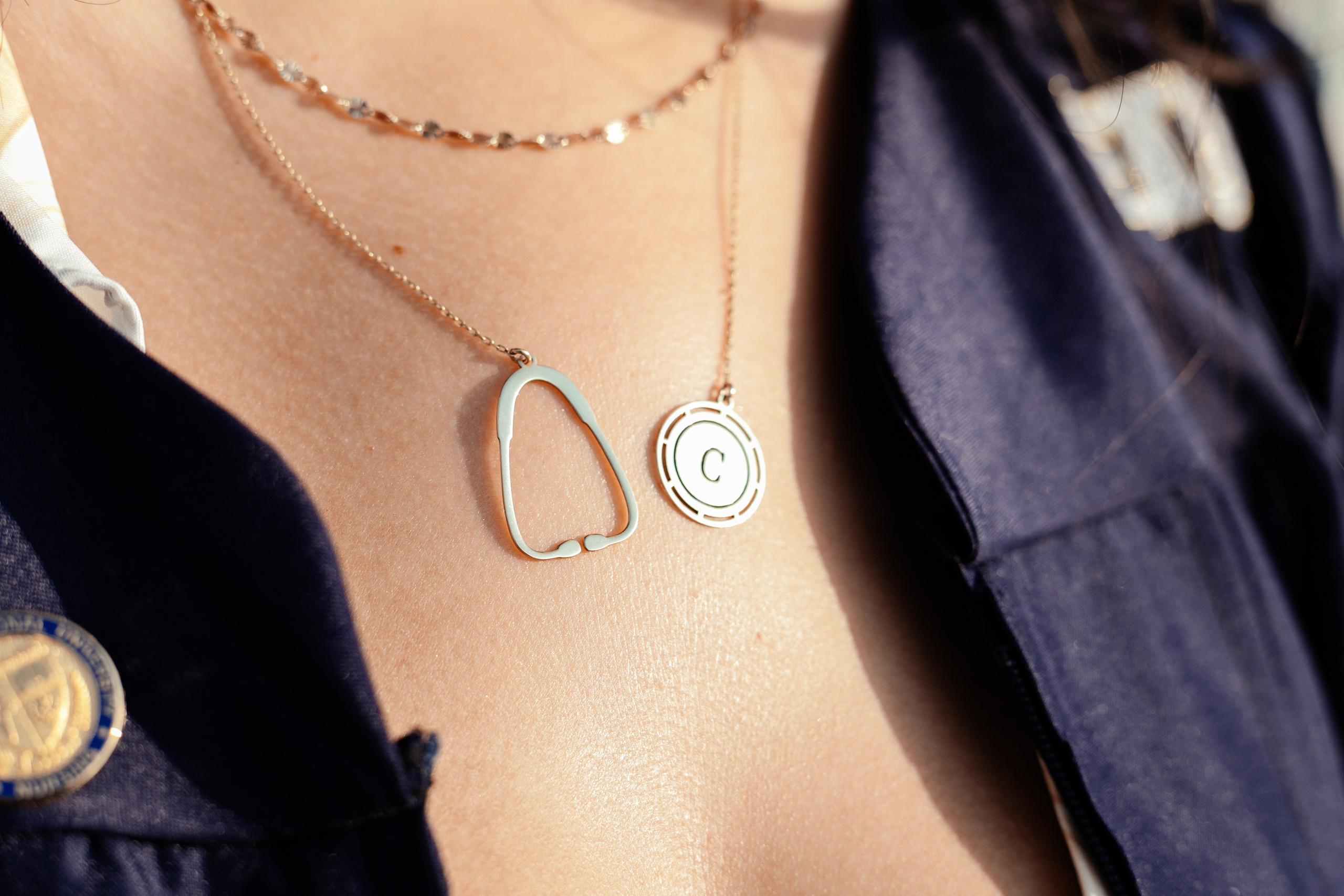 What (and Who) to Bring to Your Grad Photoshoot. Portrait and graduation photographer Marina Simanava